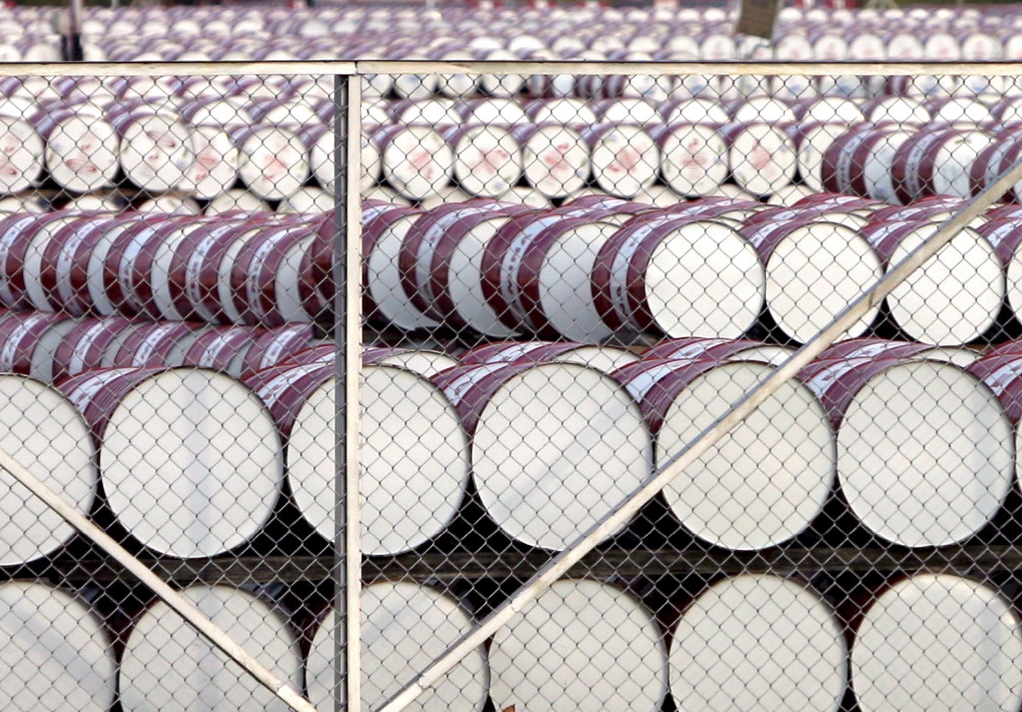 Qatar diz que conflito no Médio Oriente pode levar petróleo a 150 dólares e abalar economia global