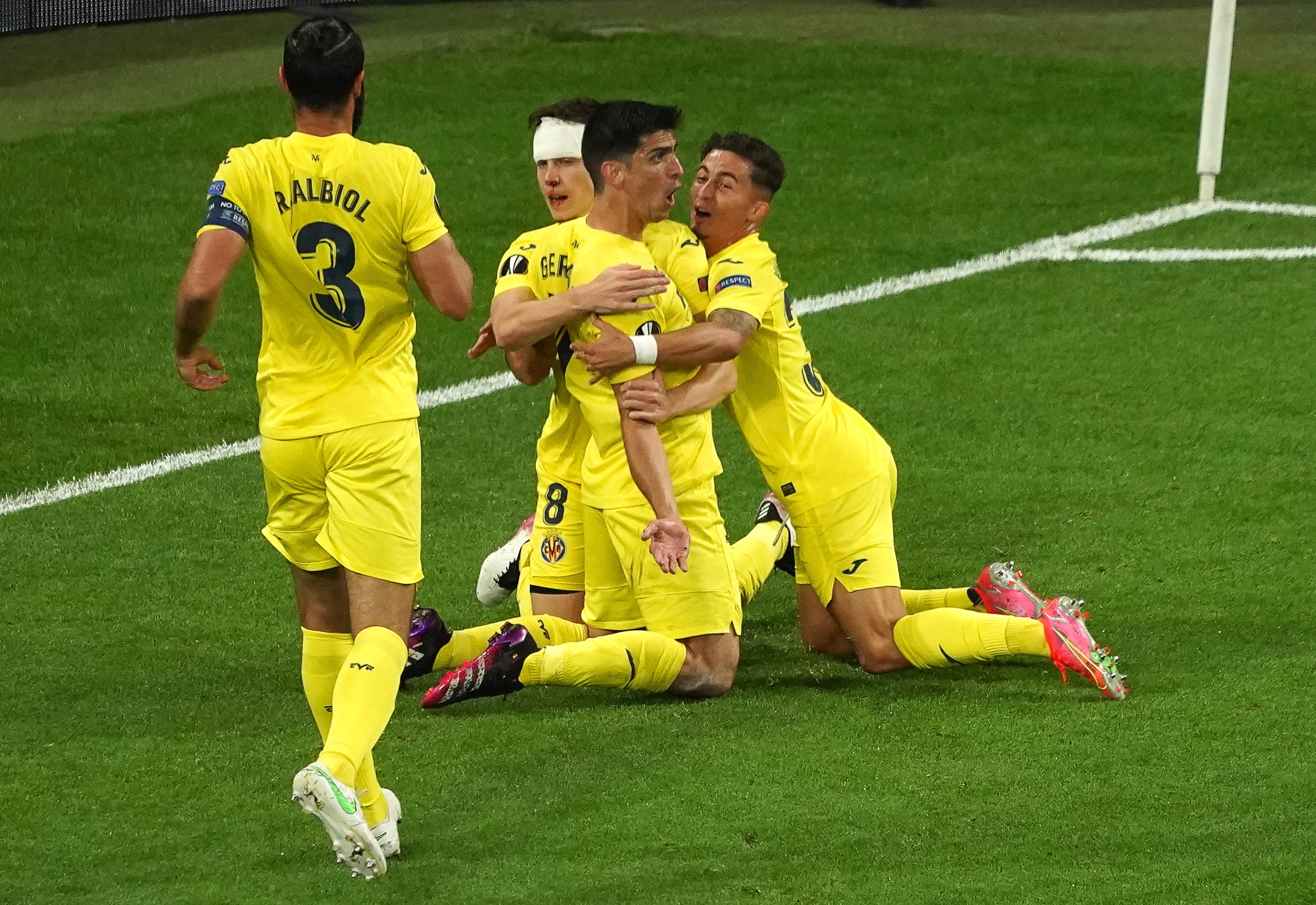 Villarreal vence Manchester United e conquista Liga Europa de futebol