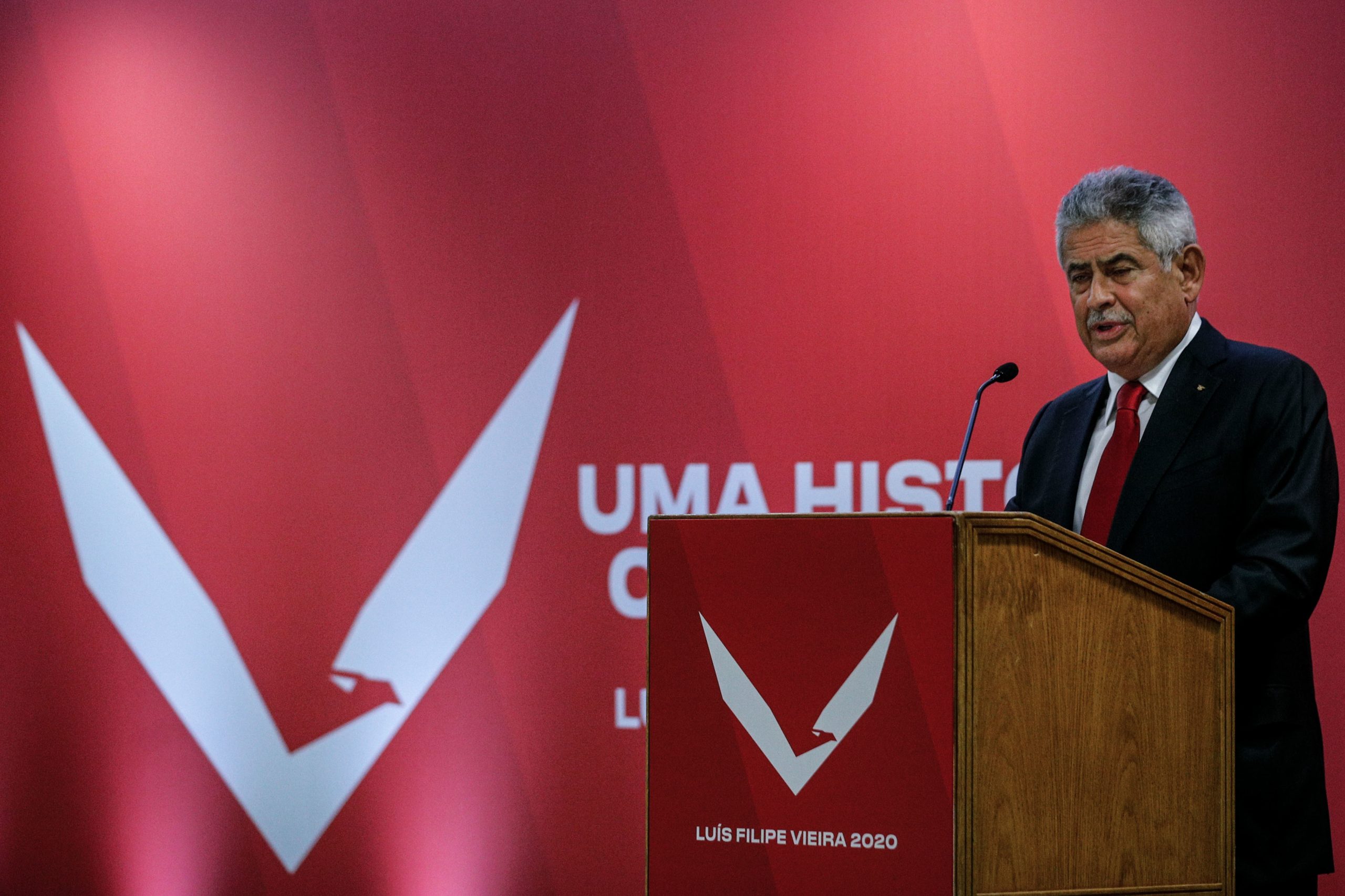 Luís Filipe Vieira renuncia à liderança do Benfica