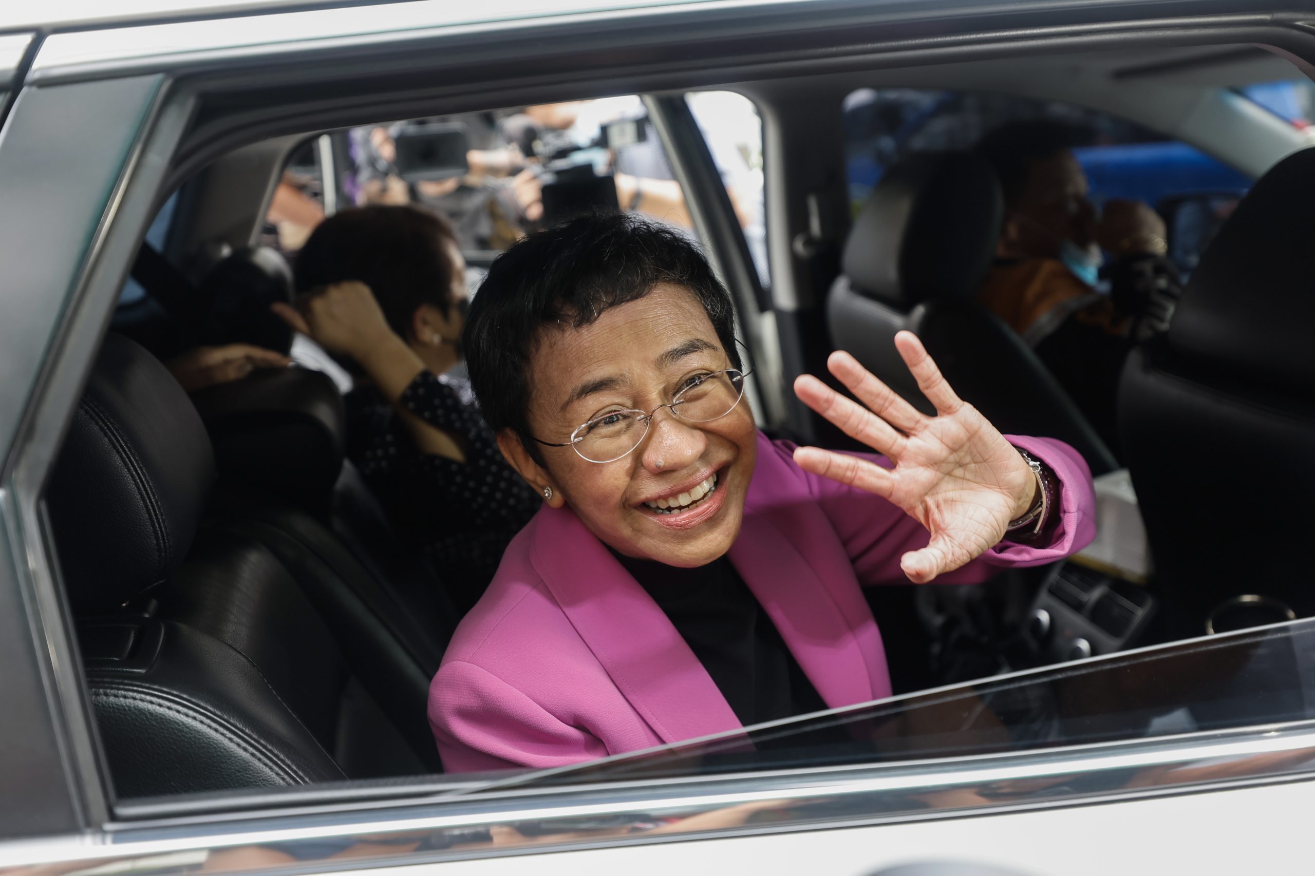 Jornalista e prémio Nobel da Paz Maria Ressa absolvida de evasão fiscal