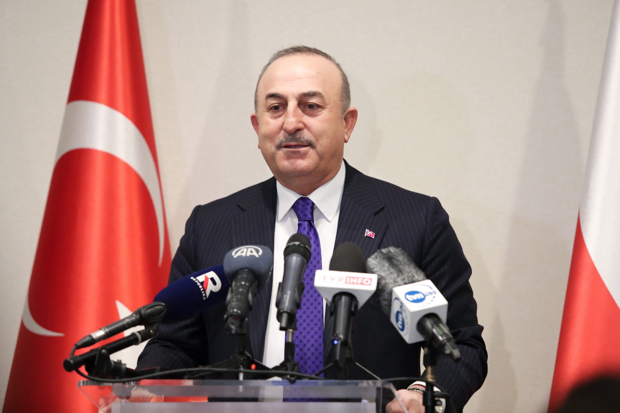 Turquia quer que Finlândia acabe com embargo de armas para ingressar na NATO