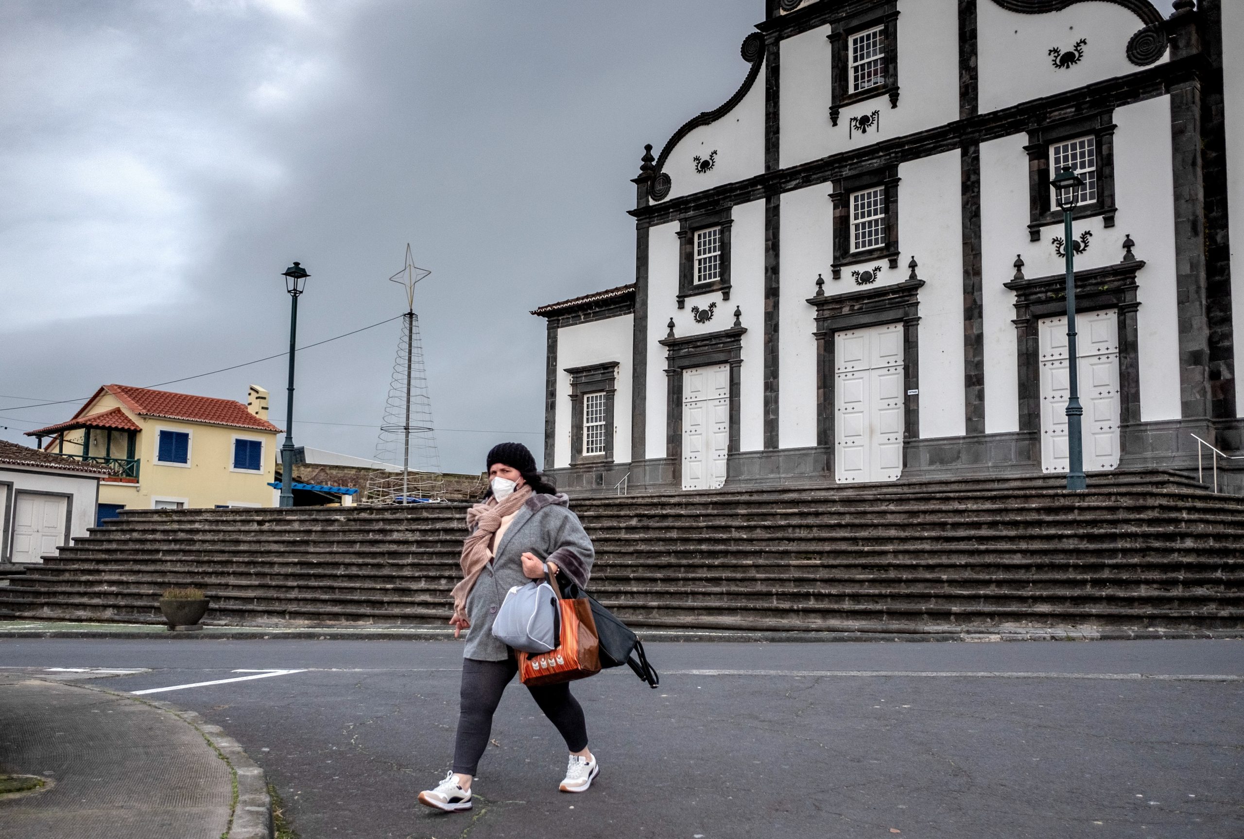 Covid-19: São Miguel em Alto Risco a partir das 00:00 de sexta-feira