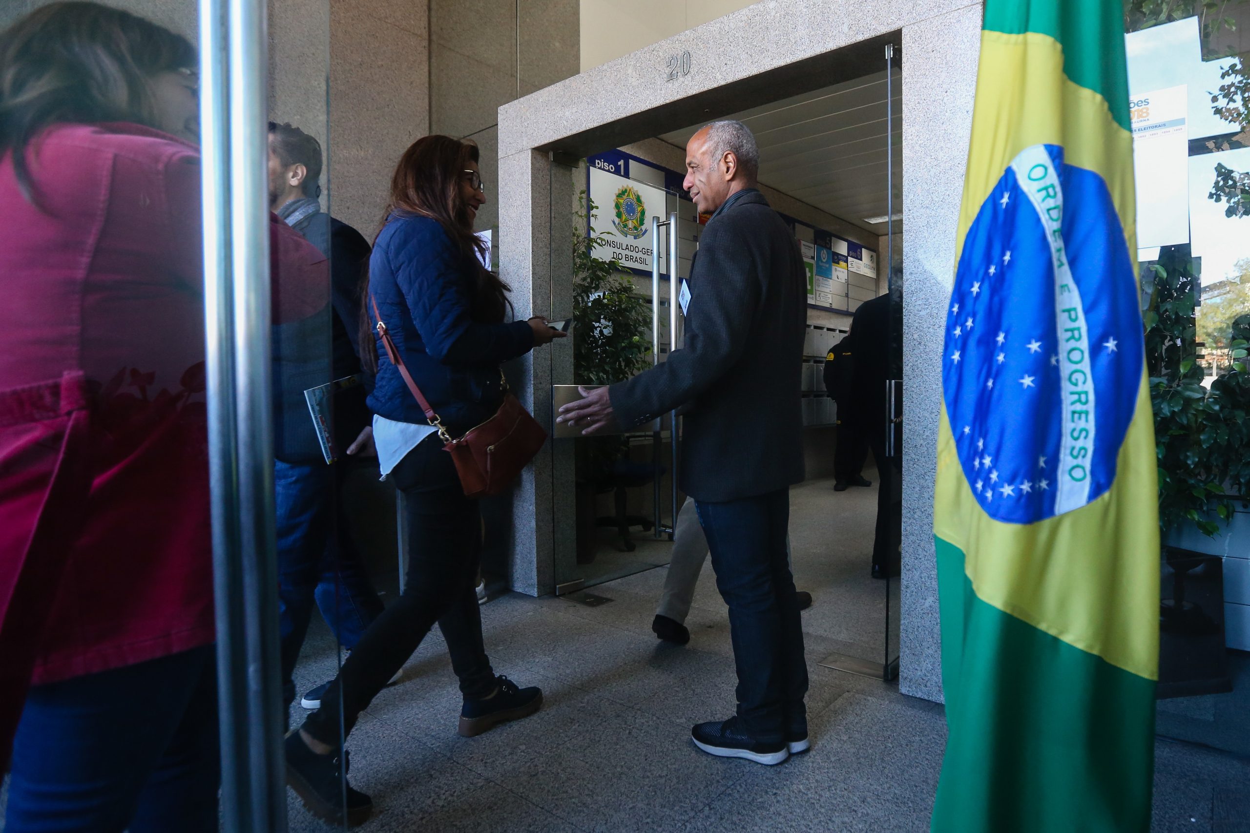 Eleições no Brasil: Bolsonaro vence com 66,5% dos votos no Porto