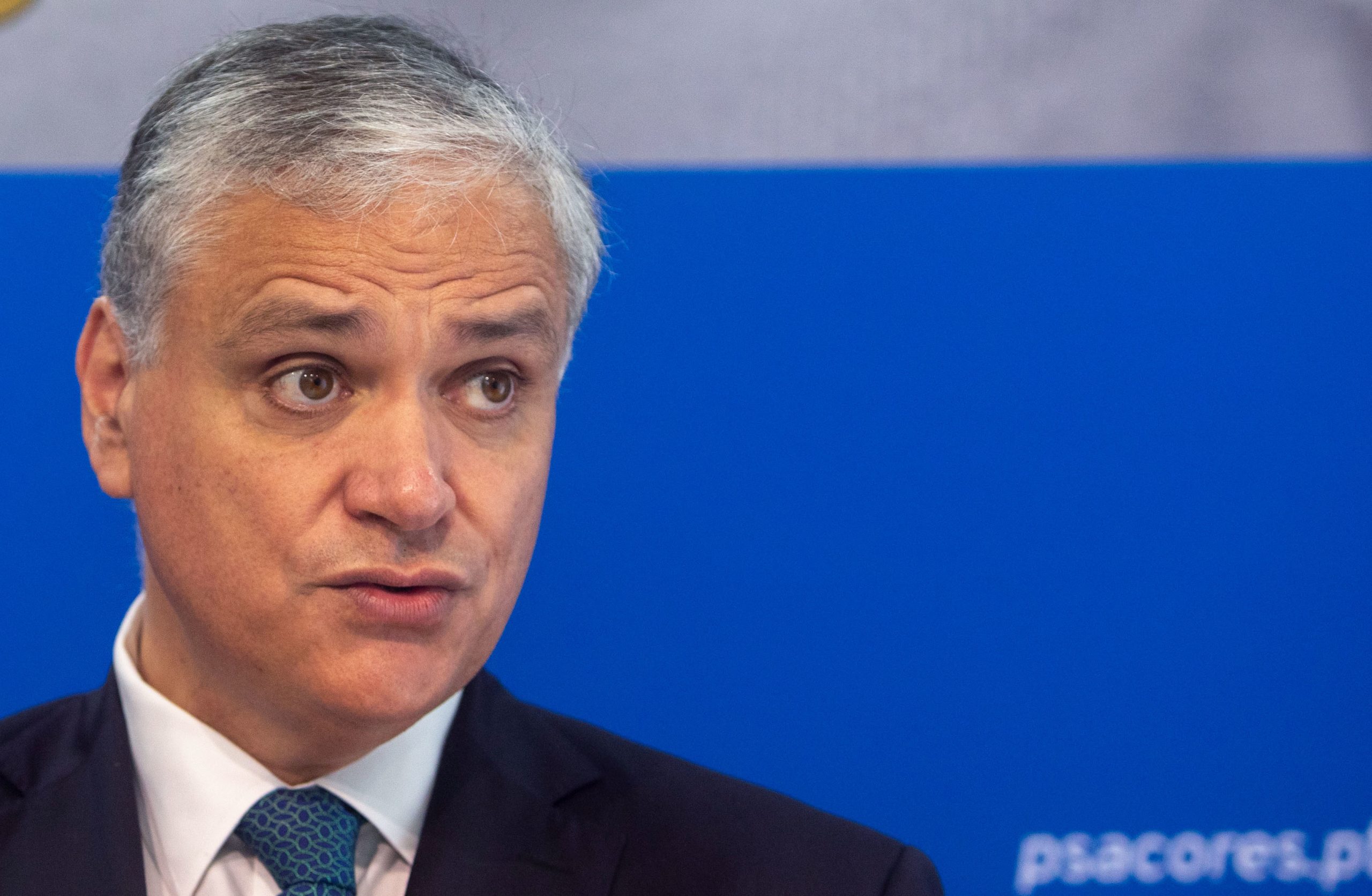Vasco Cordeiro diz que está a preparar saída da política