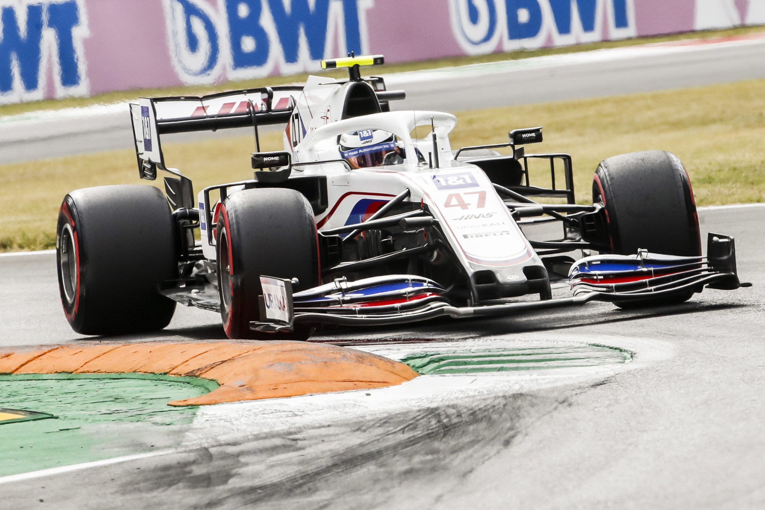 Mazepin e Schumacher continuam na Haas em 2022