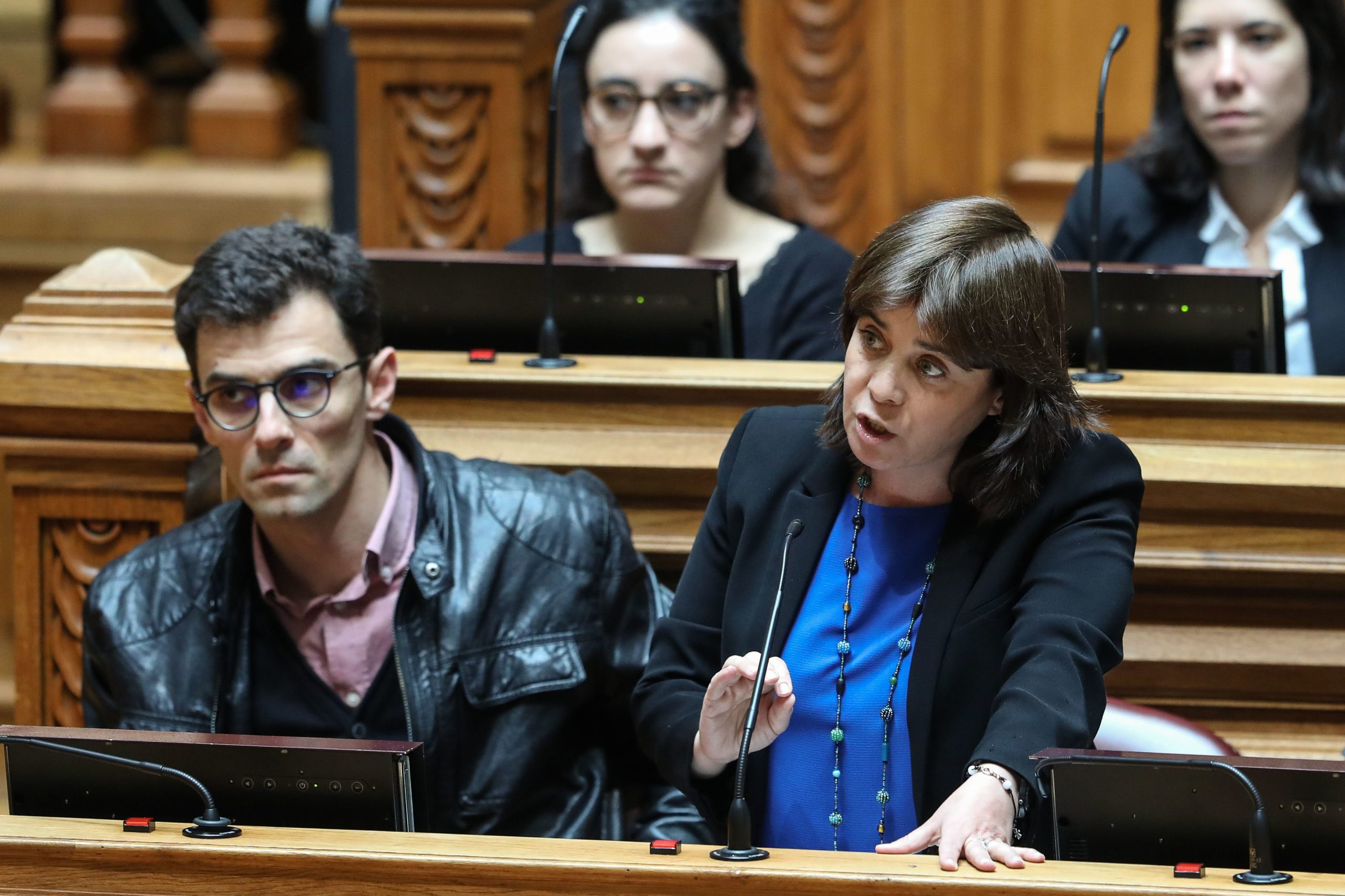 Catarina Martins anuncia agendamento potestativo do BE sobre sigilo bancário para dia 17
