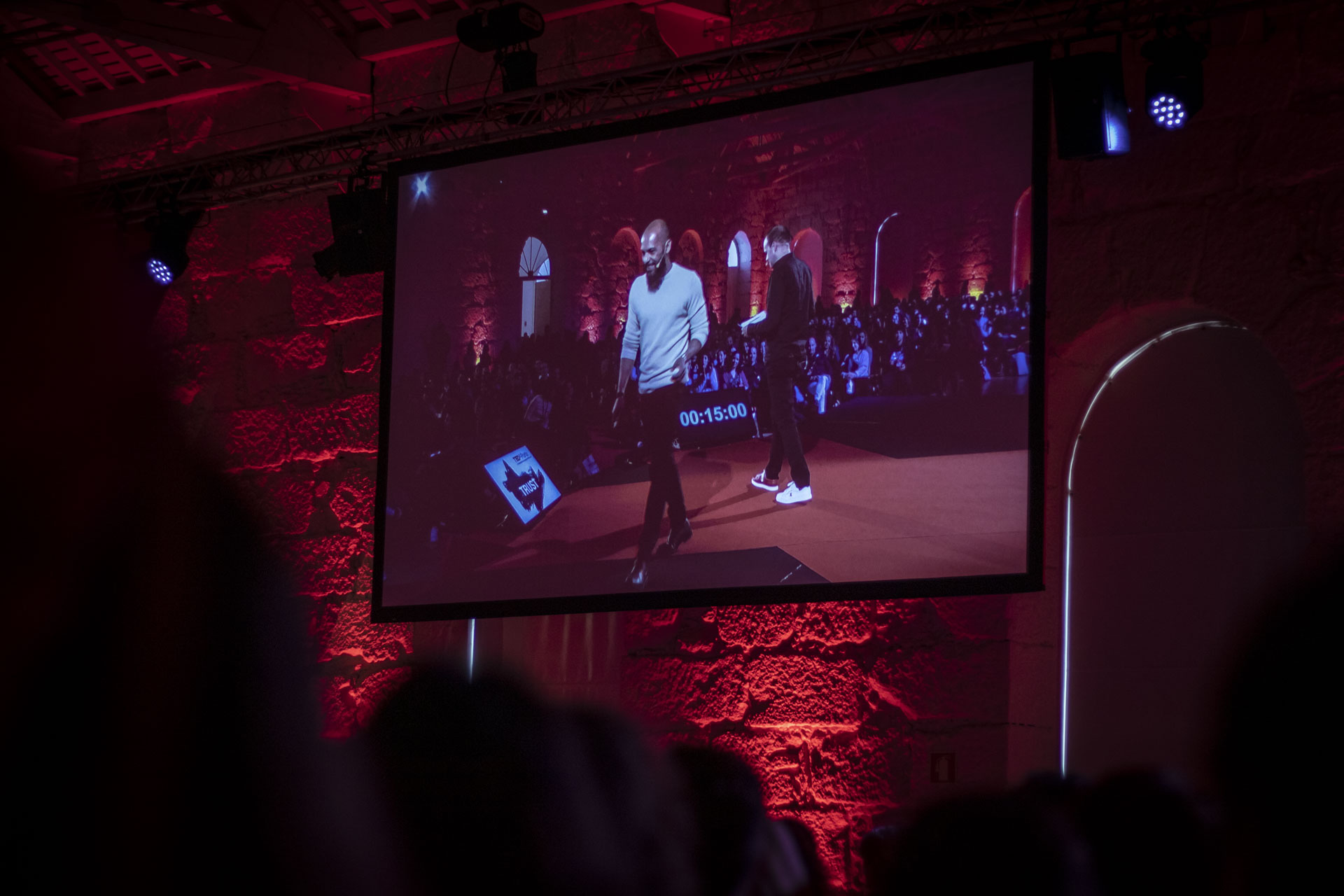 TEDxPorto. “Todas as vezes que uma rede social tenta vender que é capaz de controlar notícias falsas está mentindo”