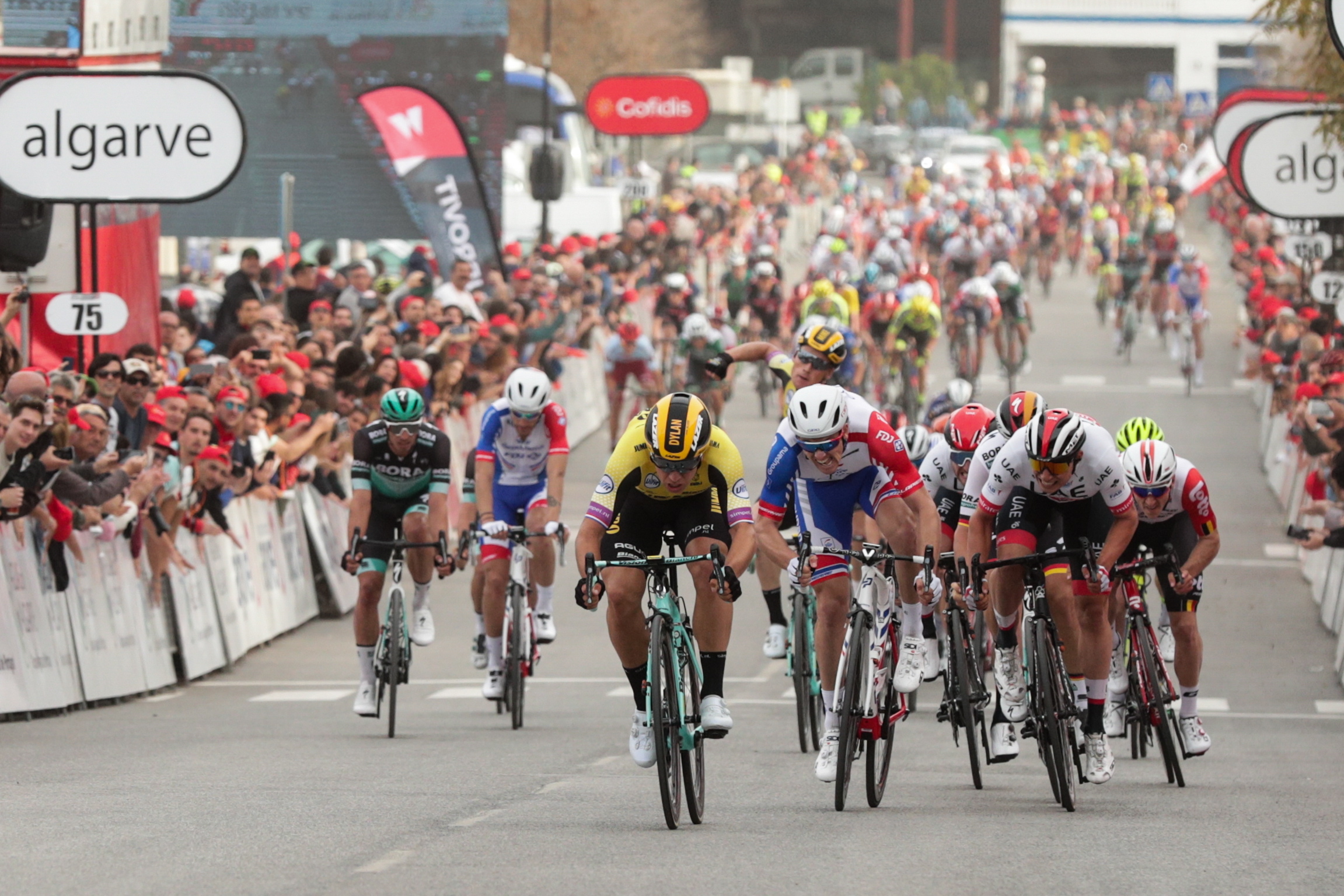 Volta ao Algarve: Alto da Fóia testa candidatos à geral na segunda etapa