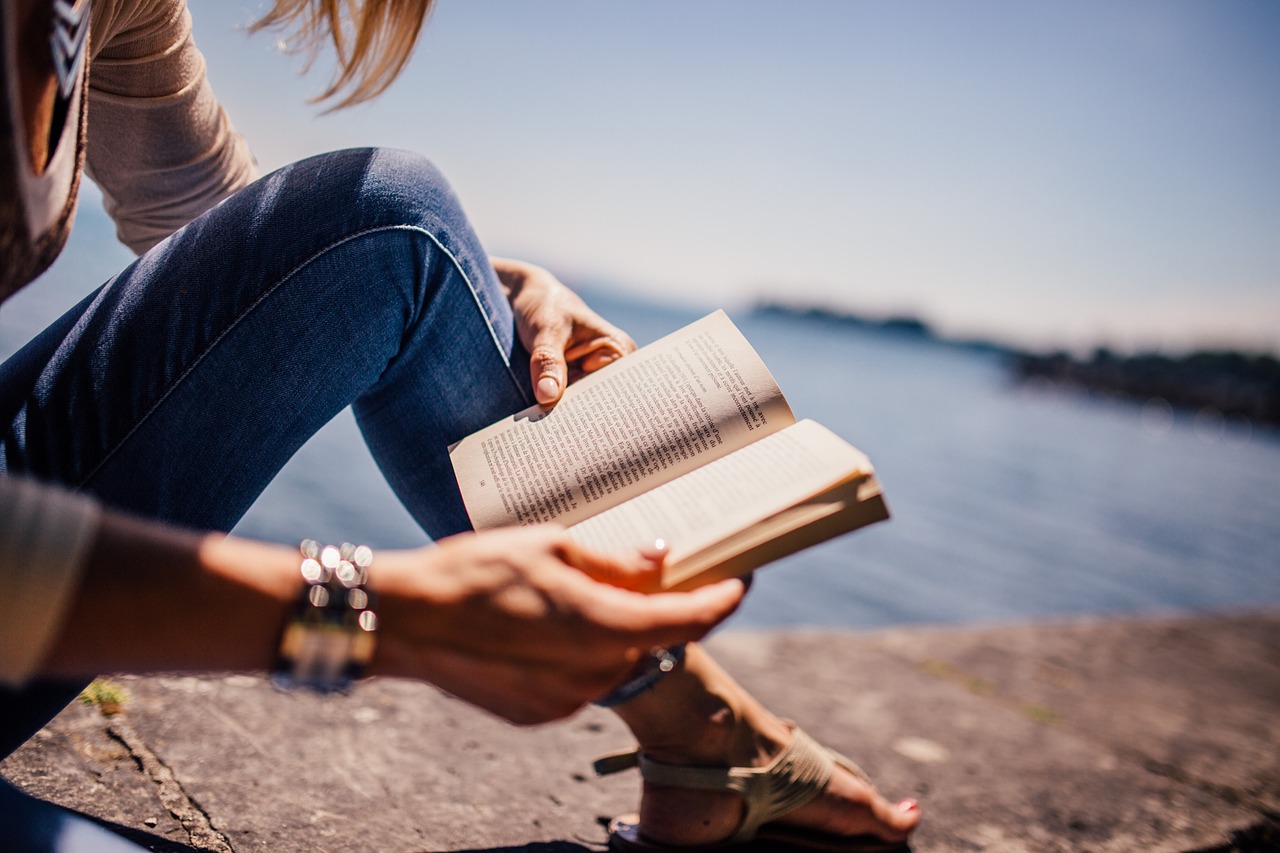 De mulheres, mas para todos. Literatura no feminino na Feira do Livro de Lisboa