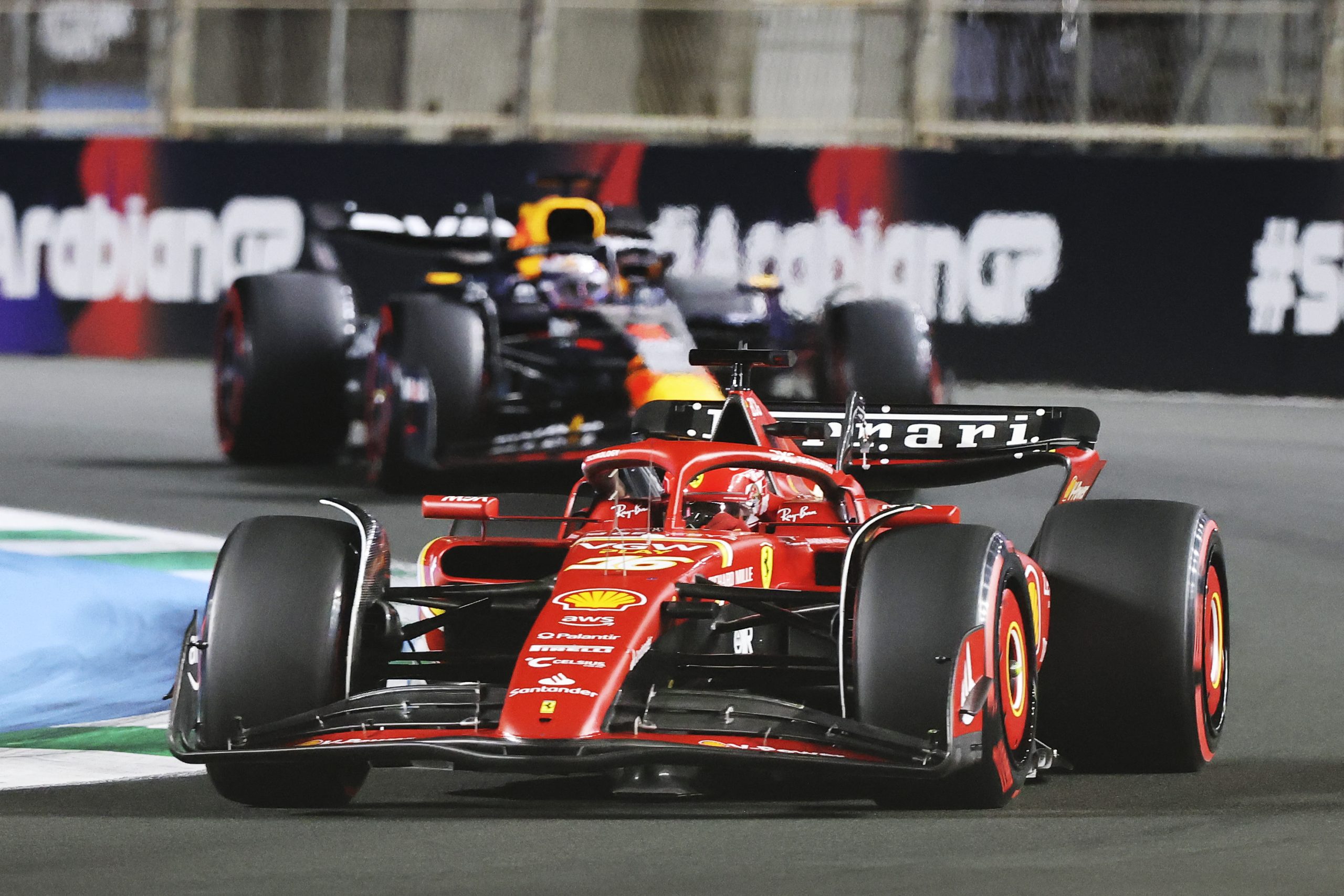 O ‘show’ Verstappen continua ou haverá réplica por parte dos adversários? A antevisão ao GP da Arábia Saudita