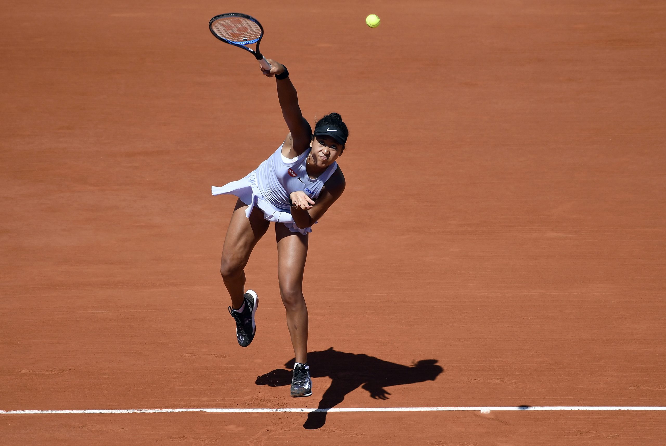 Tenista Naomi Osaka eliminada em Birmingham e fica com liderança em risco
