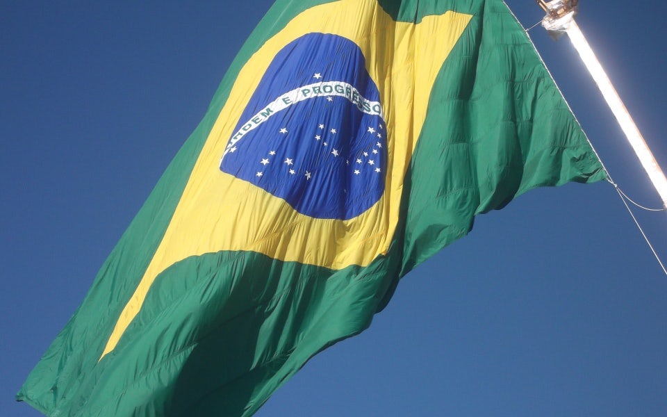 Eleições no Brasil: Bolsonaro vence mas vai dar “segundo turno”, apontam as primeiras projeções