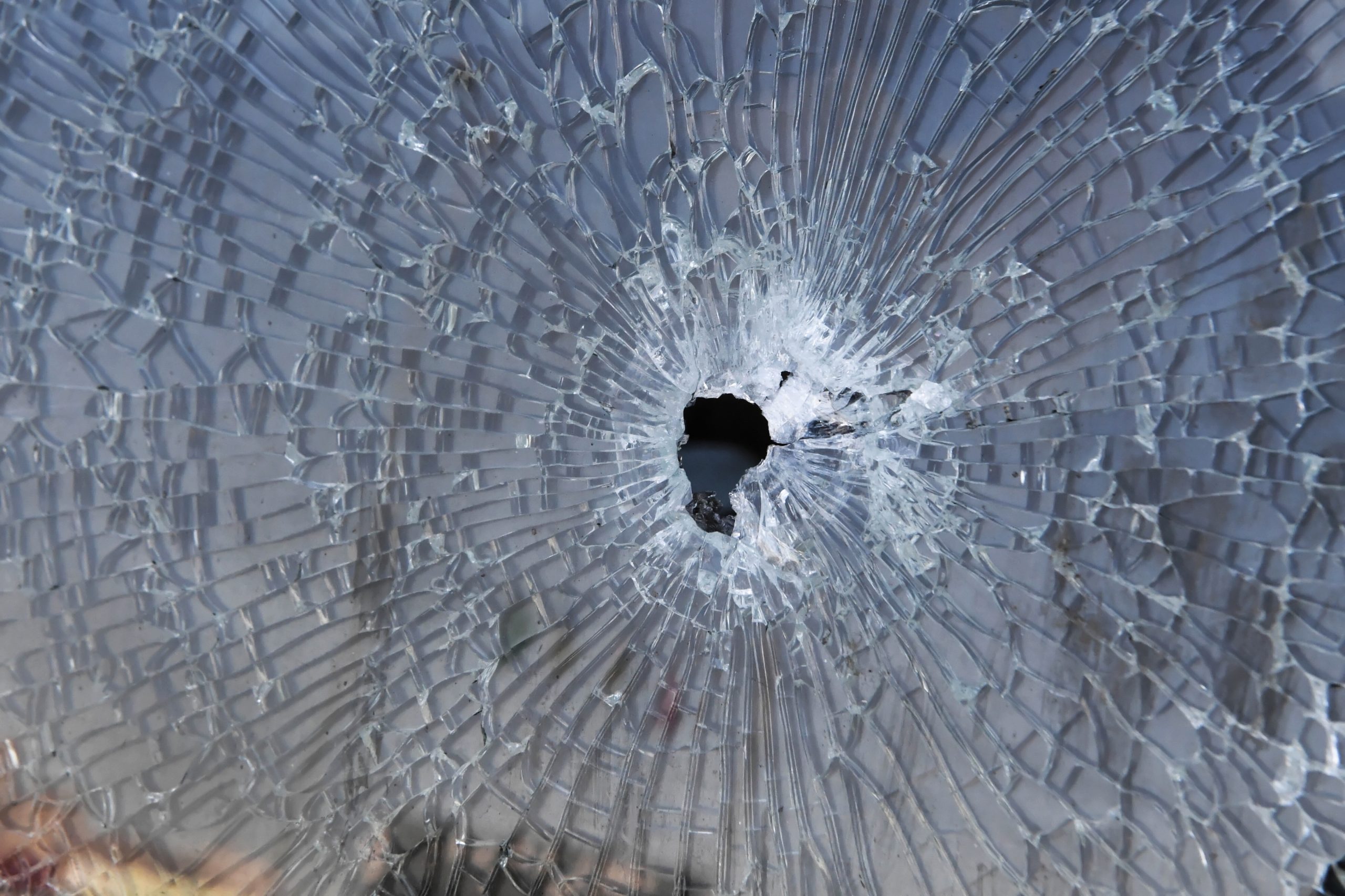 Um morto e três feridos em tiroteio na Amora