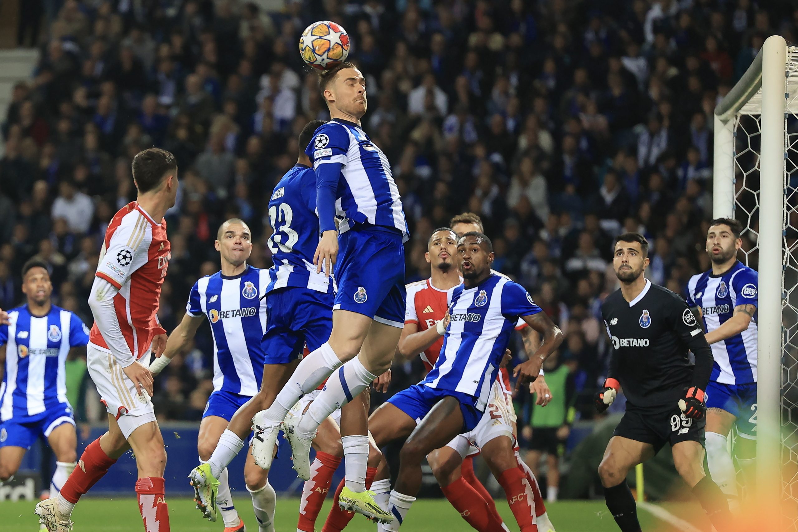 Liga dos Campeões: FC Porto defende vantagem de 1-0 sobre Arsenal na corrida aos ‘quartos’