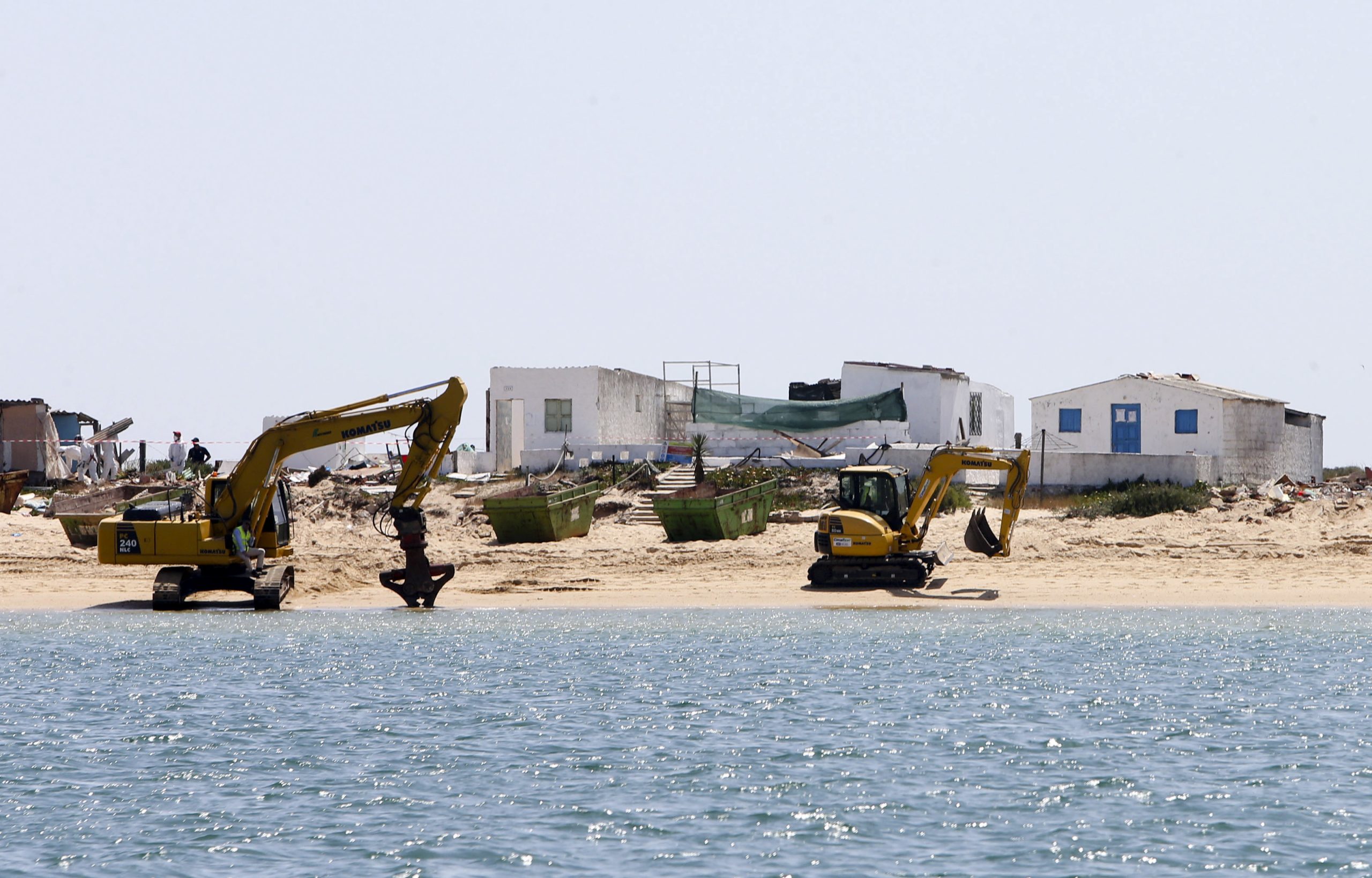 Providências cautelares adiam posse de construções ilegais na Ria Formosa