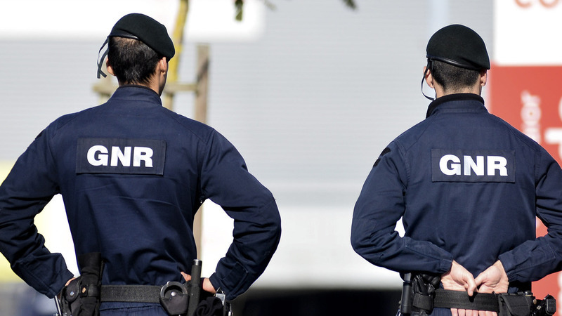 Algarve vai ter reforço da segurança “bastante substancial” este verão