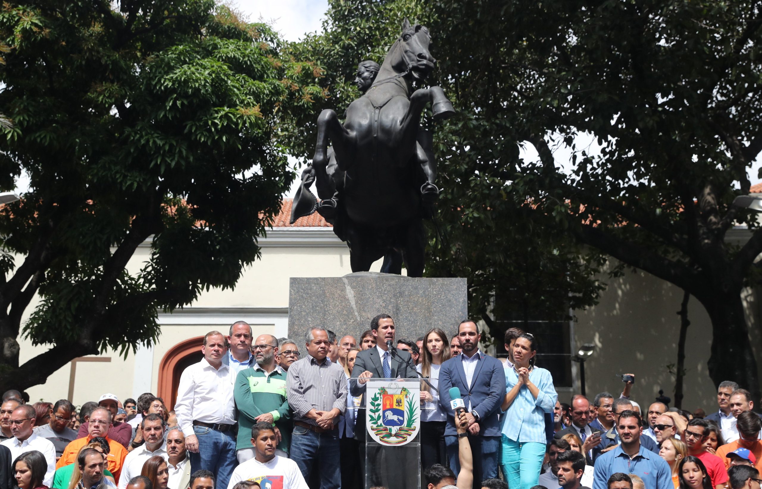 Venezuela: Juan Guaidó insta militares a passar para “o lado do povo”