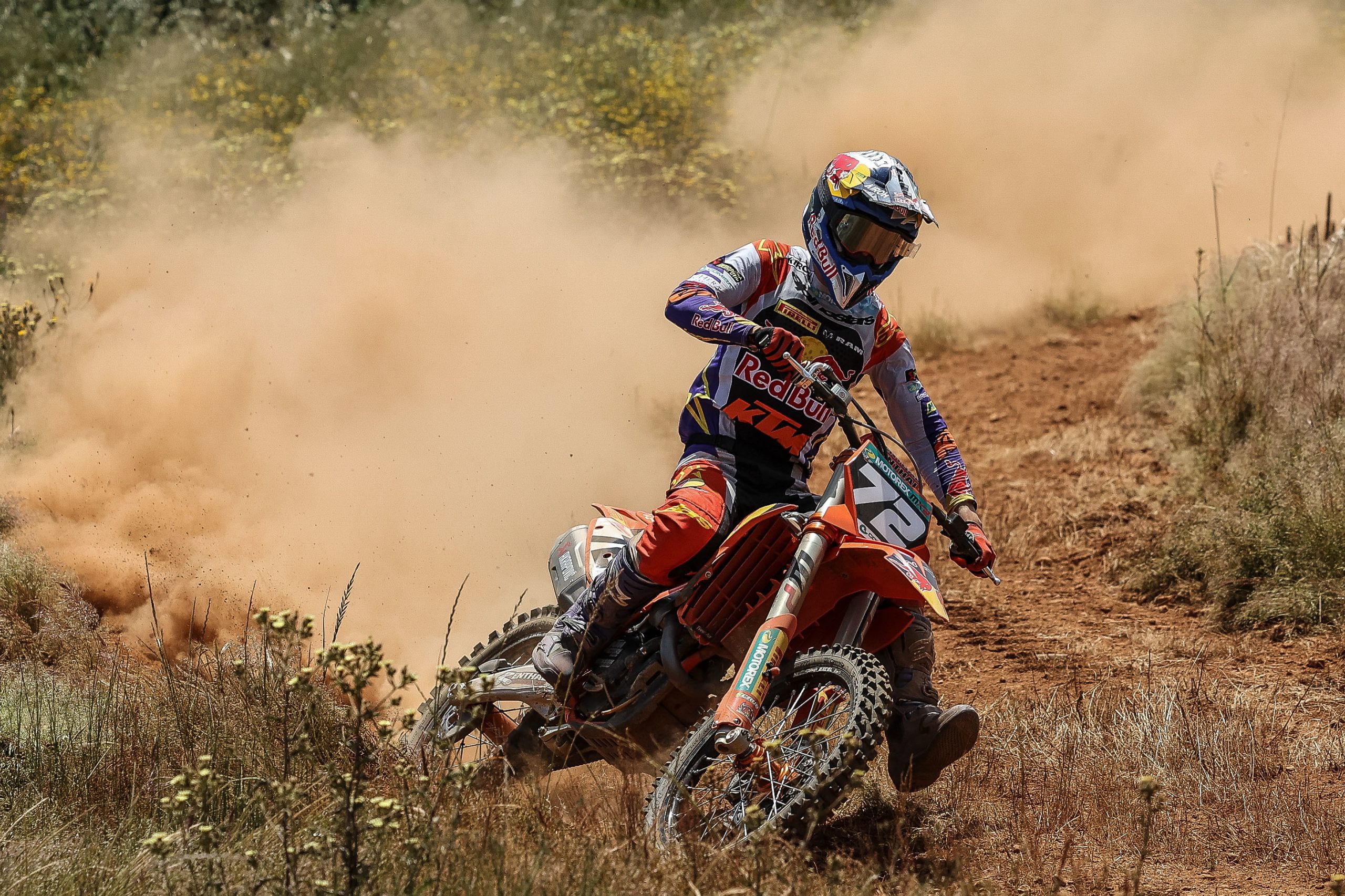 Maiores campeões de sempre no motocrosse preparam terceira geração no Alentejo