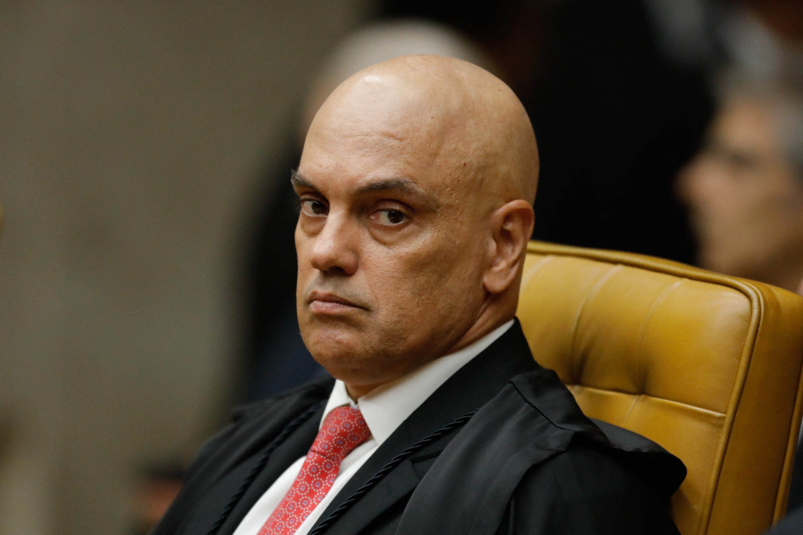 “Traiu descarada e repetidamente a Constituição e o povo do Brasil”. Elon Musk pede a demissão de Alexandre de Moraes