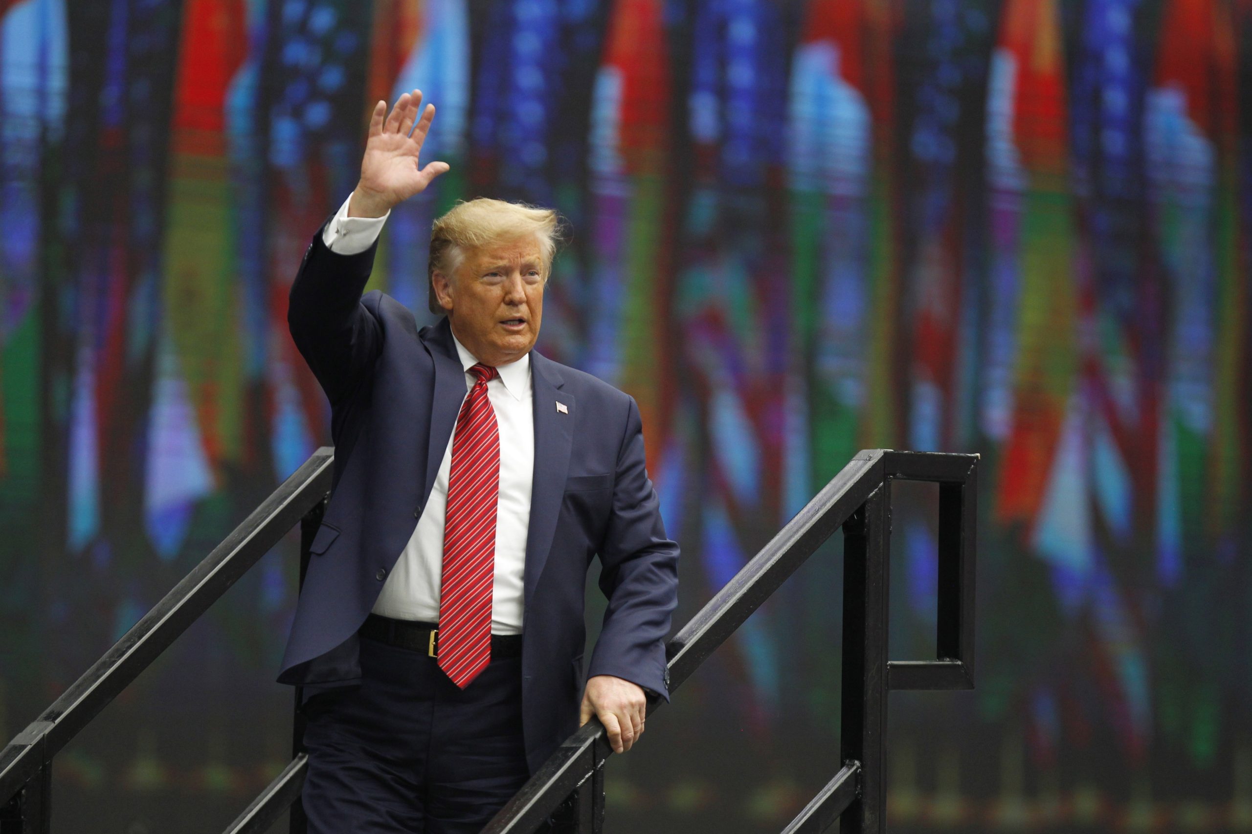 Trump quer que novo estádio de Washington tenha o seu nome