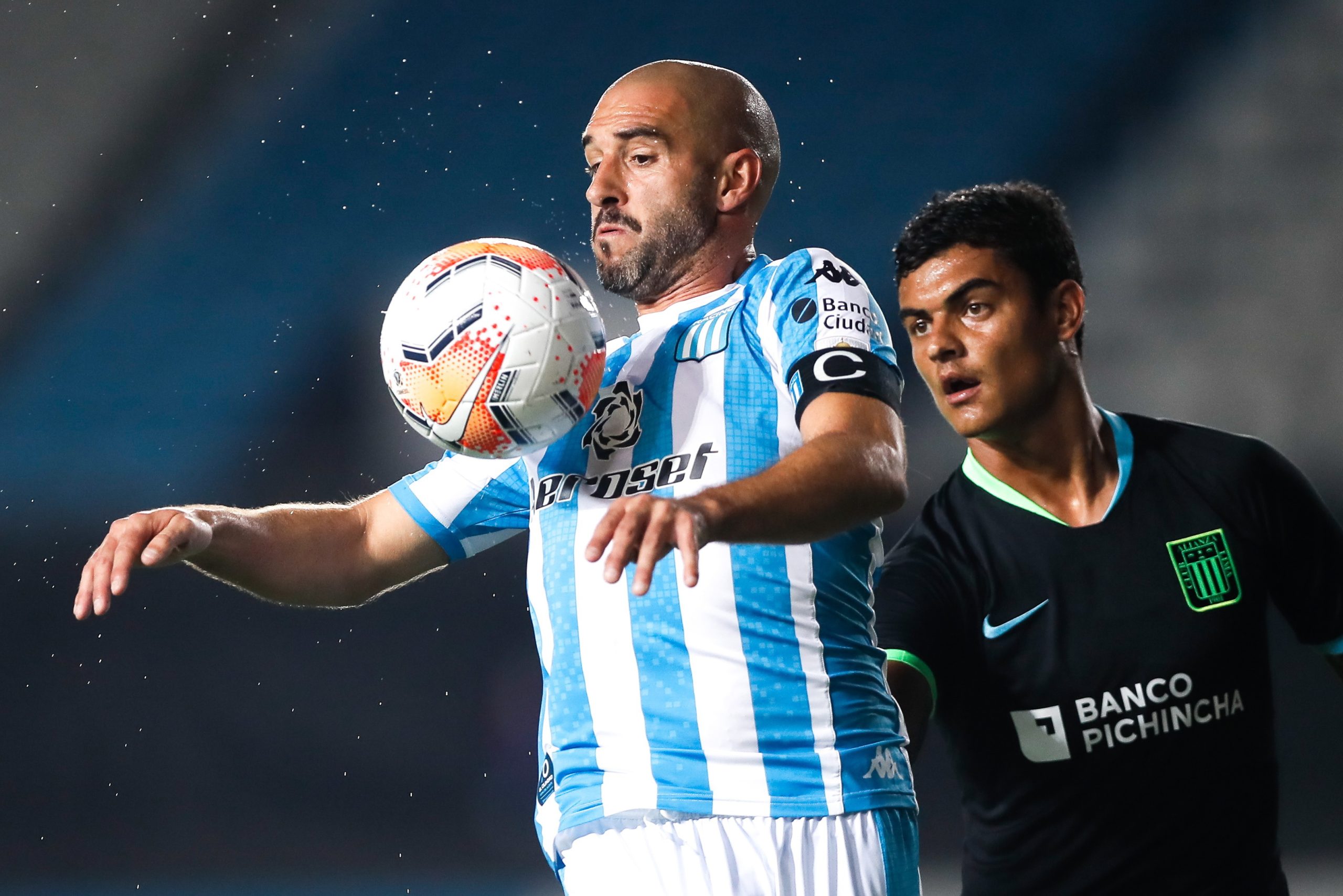 Ex-avançado do FC Porto Lisandro López vai jogar nos Estados Unidos