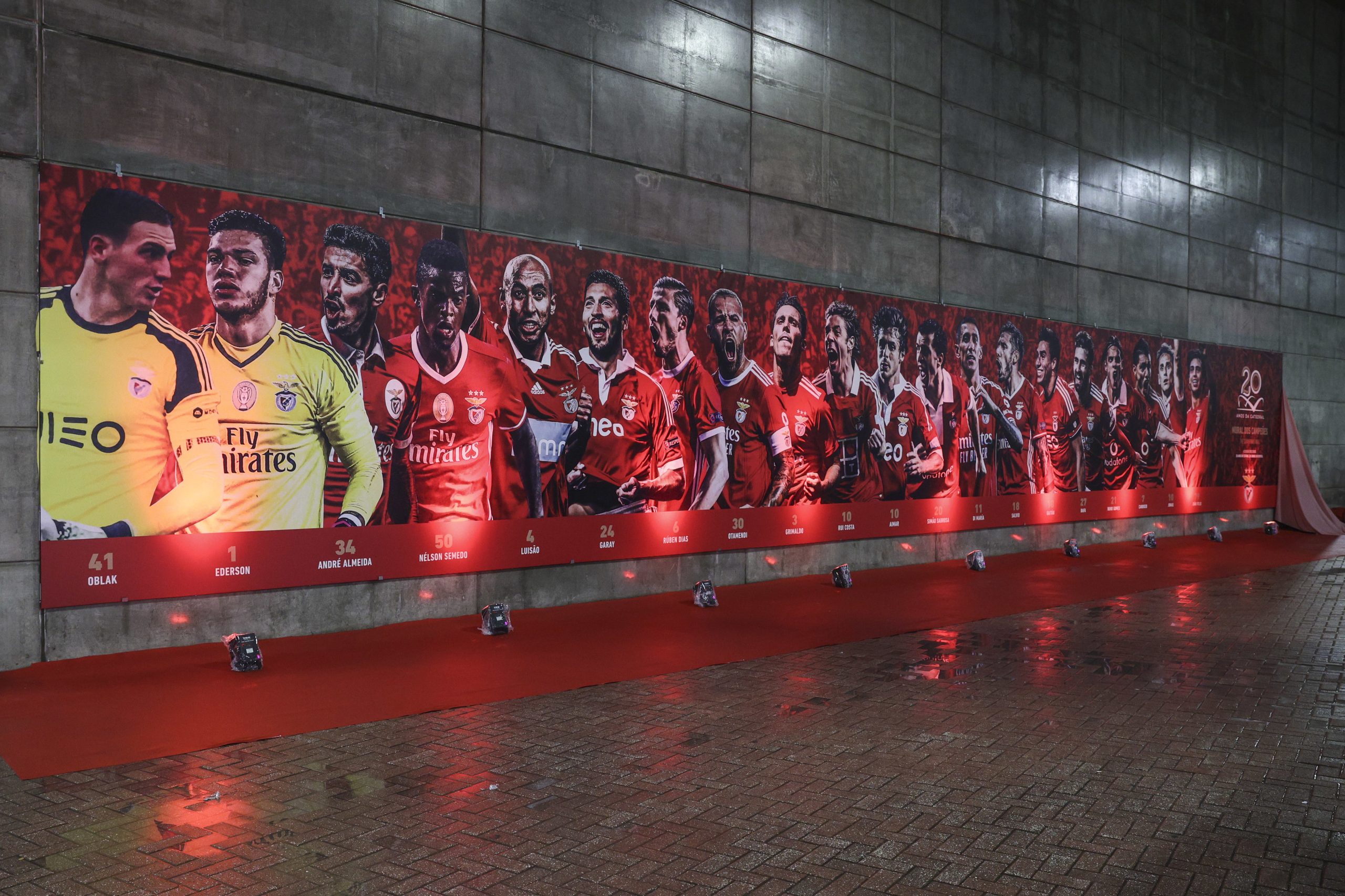 Benfica celebra 20 anos do Estádio da Luz com inauguração do ‘mural dos campeões’