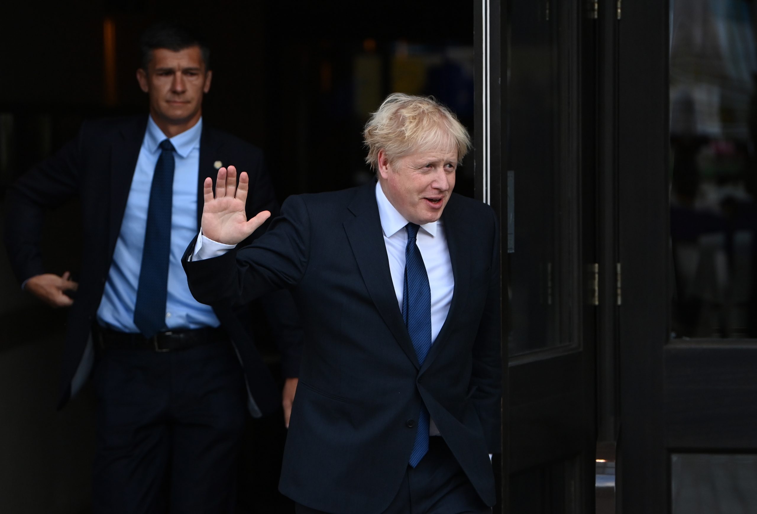 Boris Johnson garante “reconstruir melhor” o país após pandemia