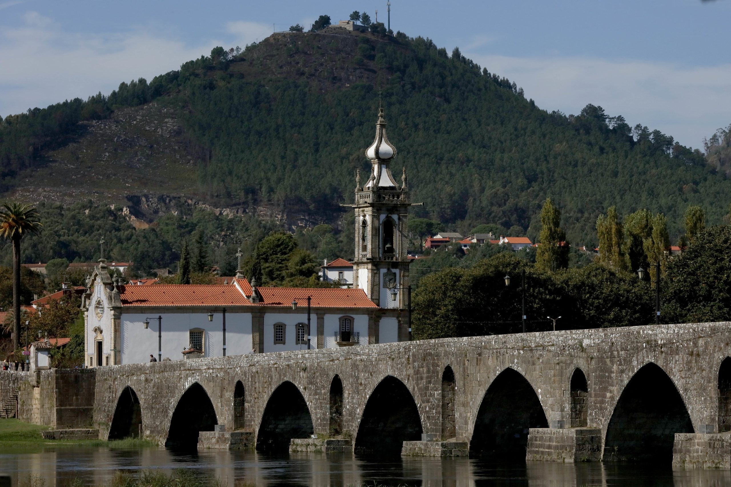 É assim o querido mês de agosto na vila mais antiga de Portugal