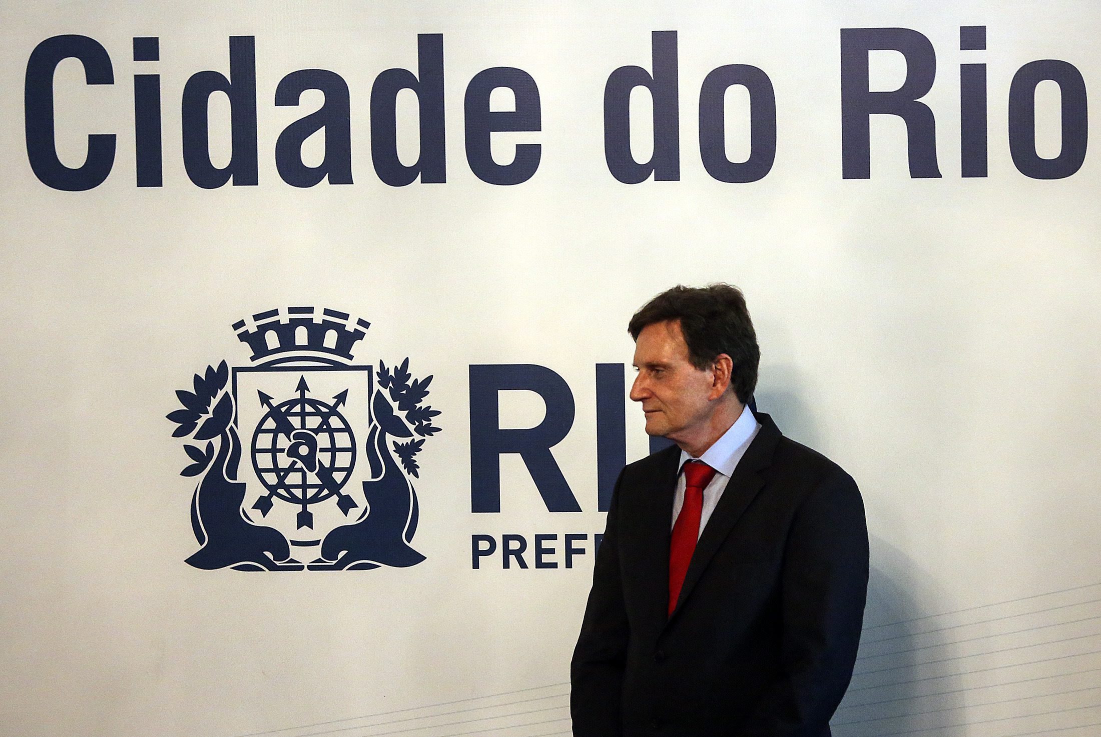 Prefeito do Rio de Janeiro recua e proíbe apenas jogos de Fluminense e Botafogo