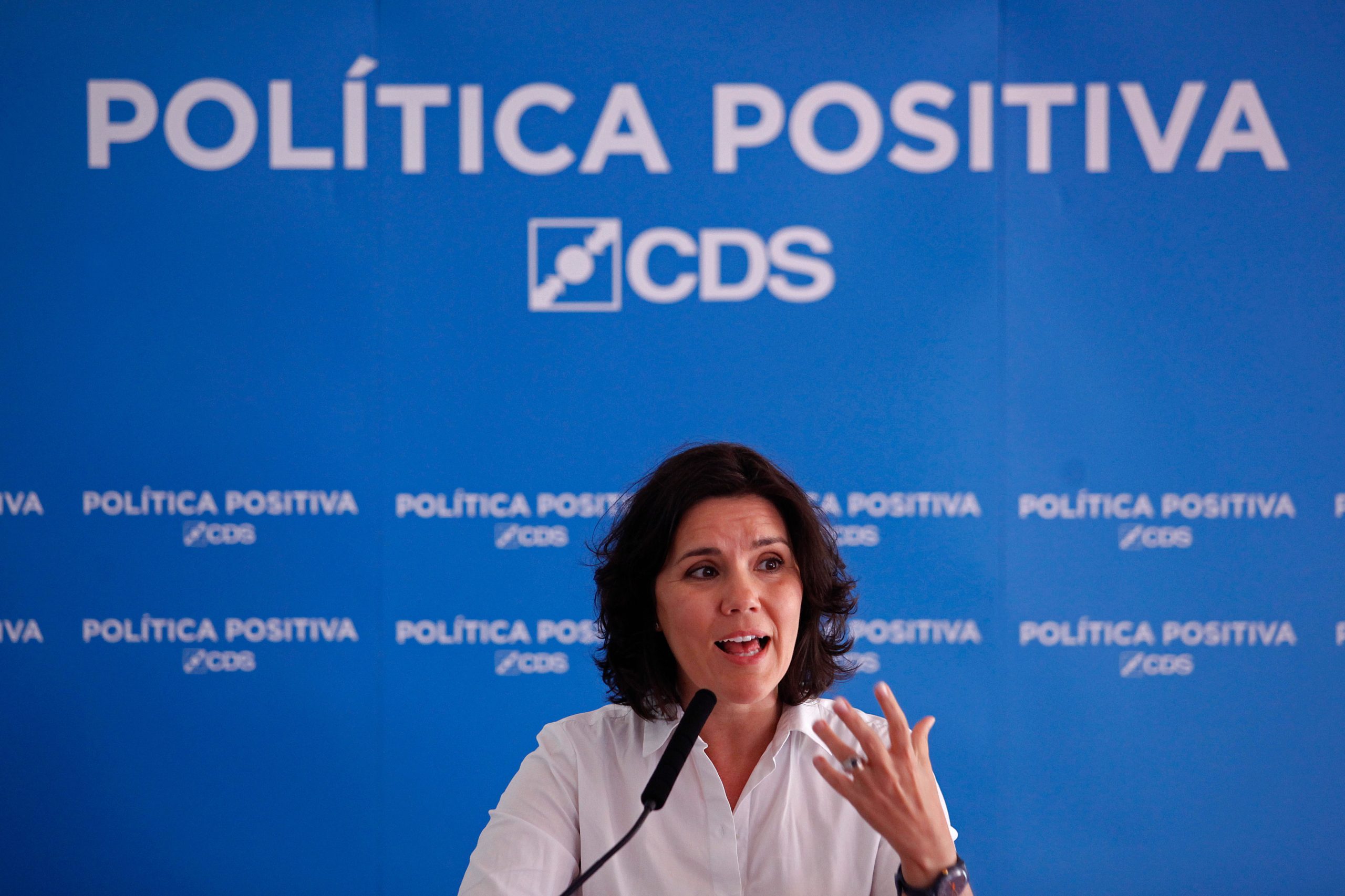 Assunção Cristas defende que crescimento é “mérito das empresas”
