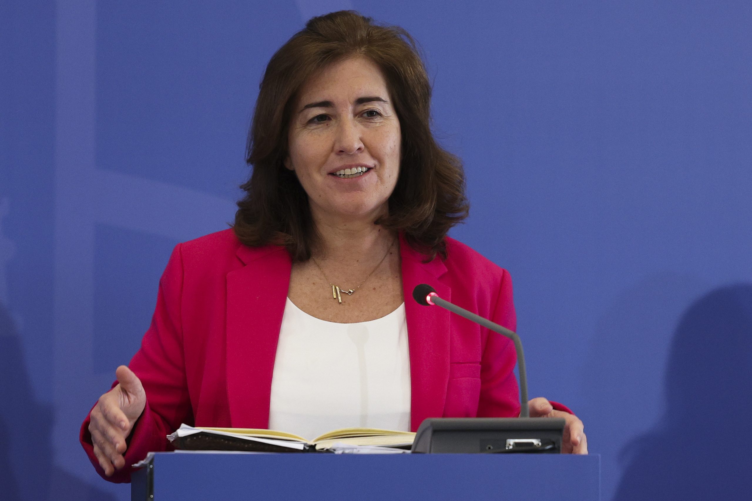 Agência que emprega pessoas com deficiência é “um passaporte para uma vida diferente”, segundo ministra do trabalho