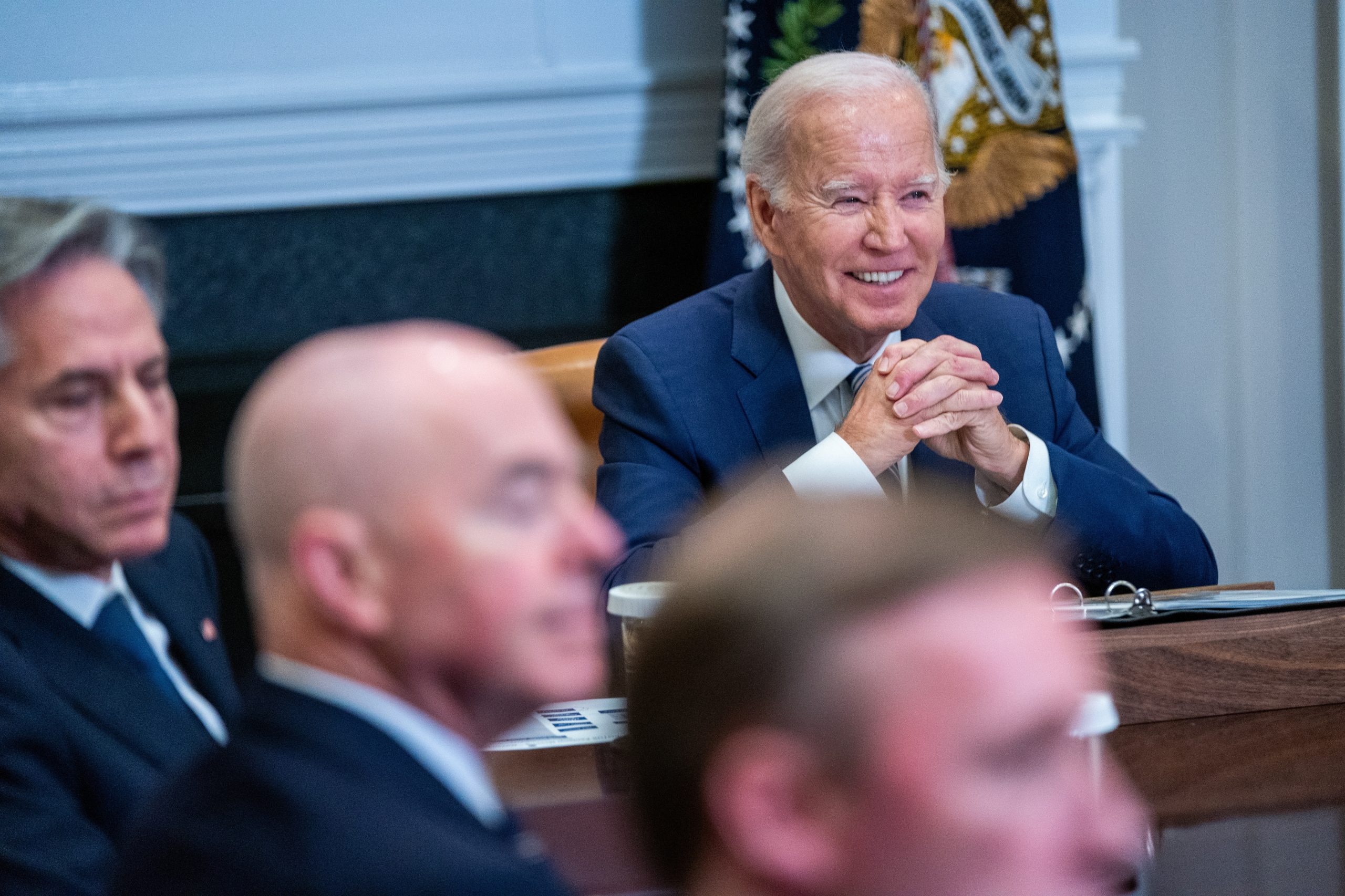 Biden recusa convite para tomada de posse do presidente argentino devido a questões de agenda
