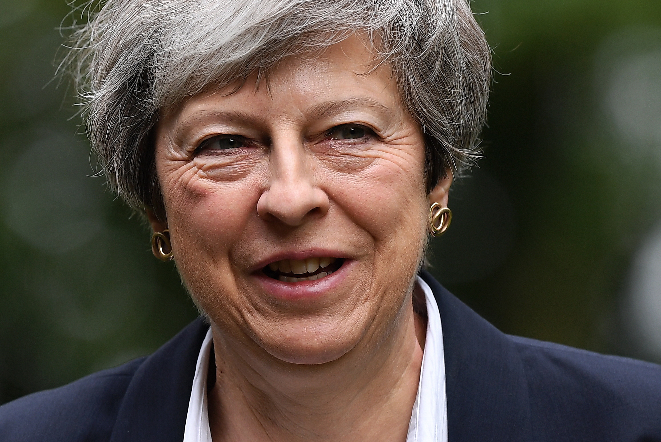 Theresa May lamenta resultados “muito dececionantes” para o seu partido