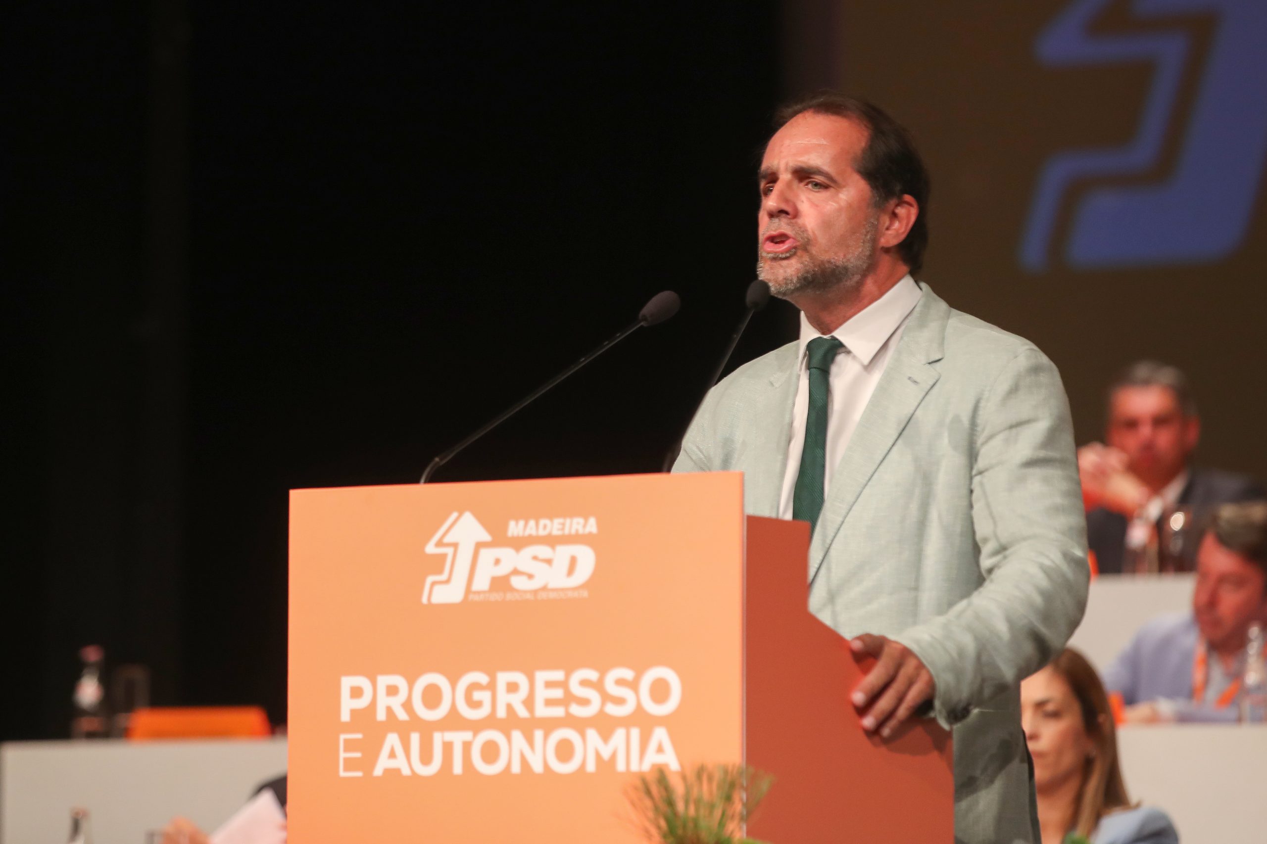 Albuquerque vai anunciar investimentos porque não é “político de conversa fiada”