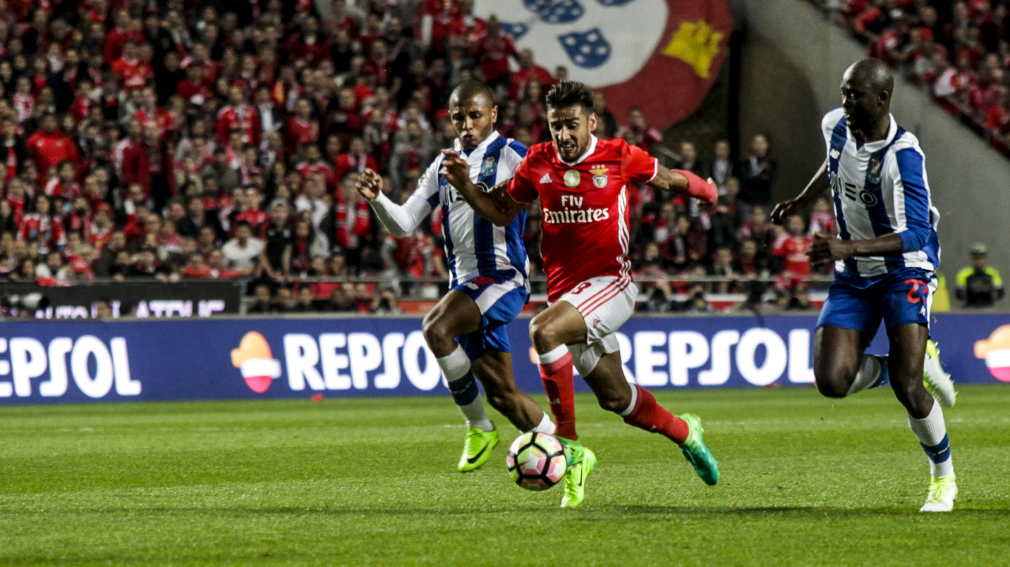 FC Porto-SL Benfica: 1 de dezembro, dia de novo líder ou de ‘cavar fosso’ na frente?