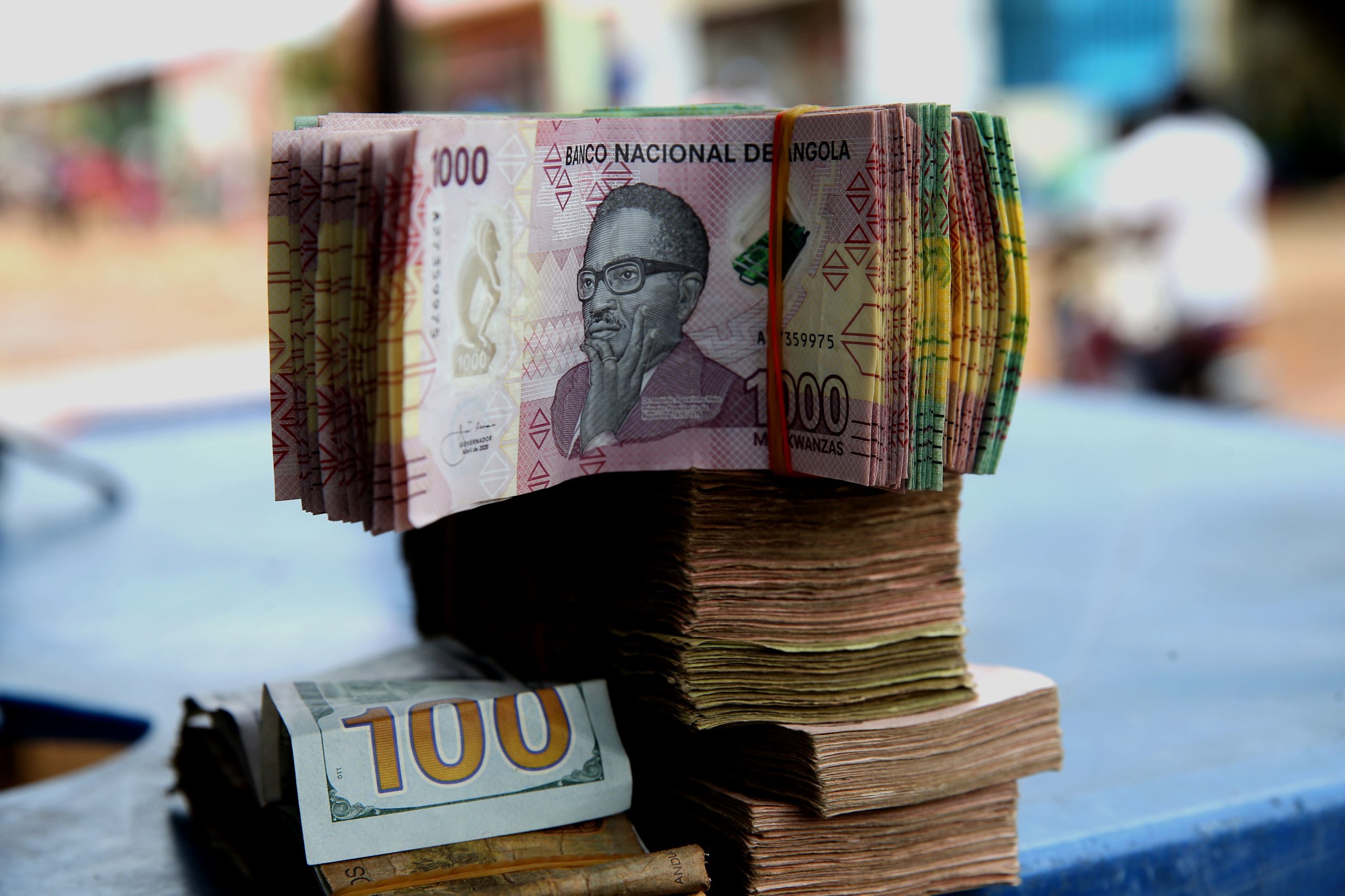 Economia angolana estagnou no primeiro trimestre, reconhece Governo. Mas descarta recessão