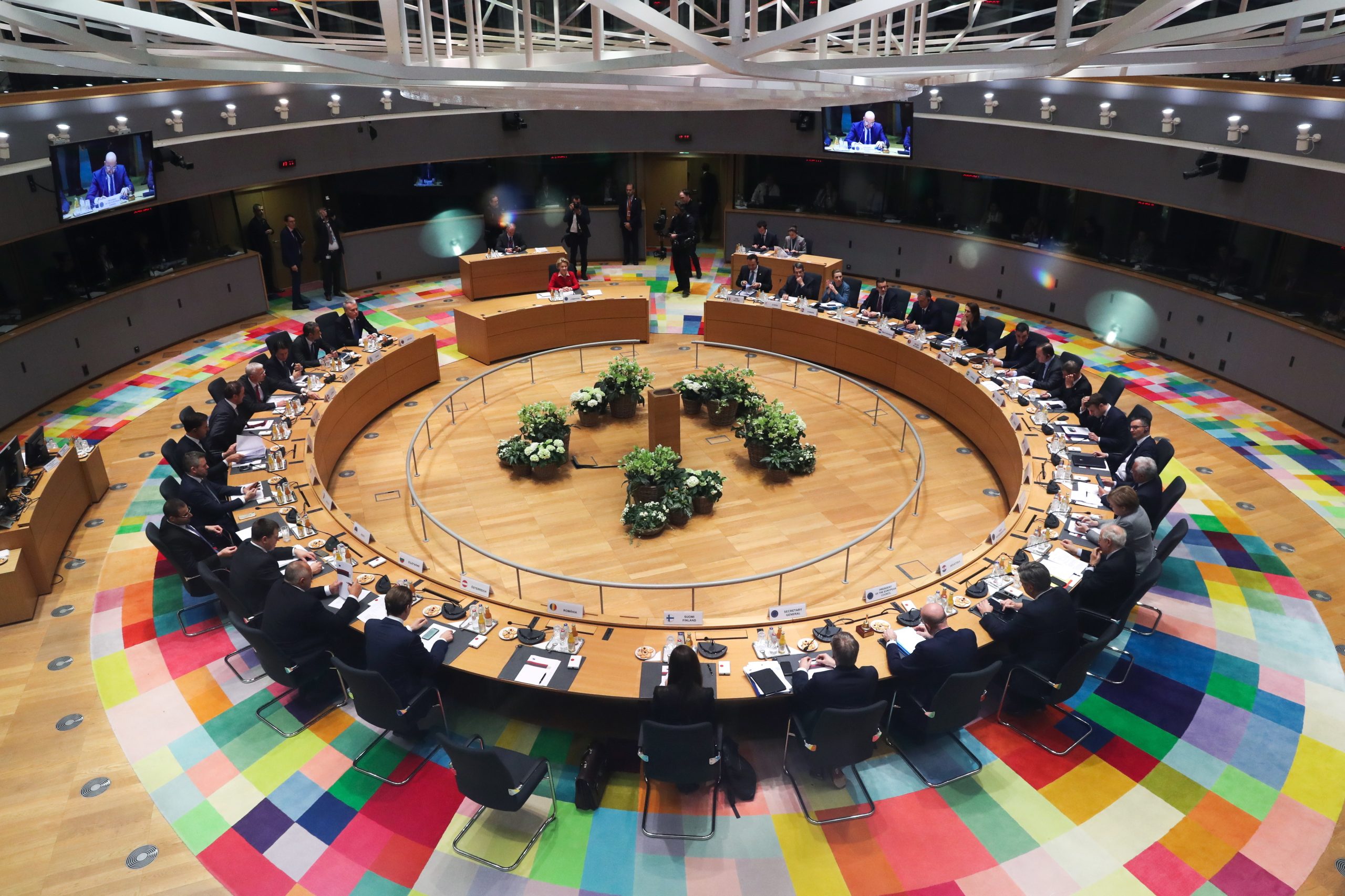 Conselho Europeu termina em Bruxelas sem acordo sobre Orçamento