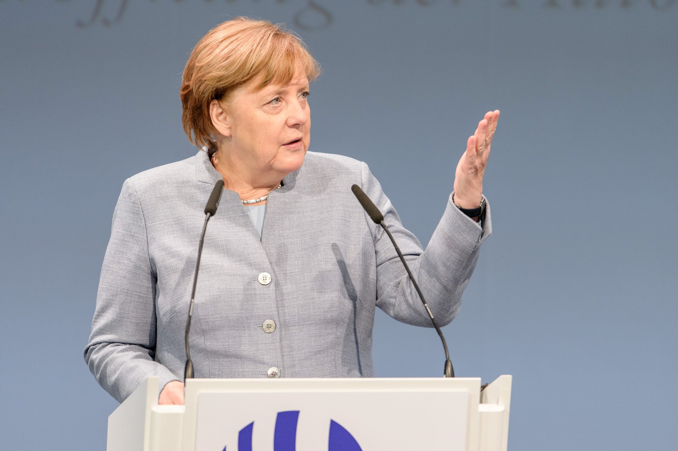 Eleição de Macron é “vitória para Europa forte e unida”, diz porta-voz de Merkel
