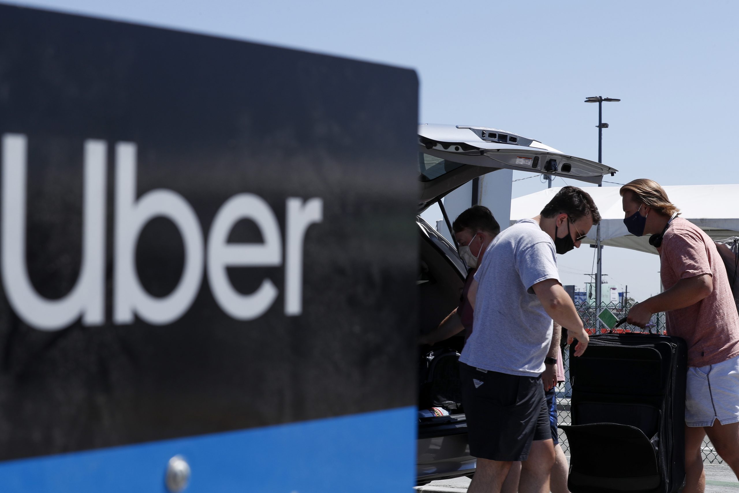 Relatório da avaliação da ‘Lei Uber’ na Autoridade da Mobilidade e dos Transportes