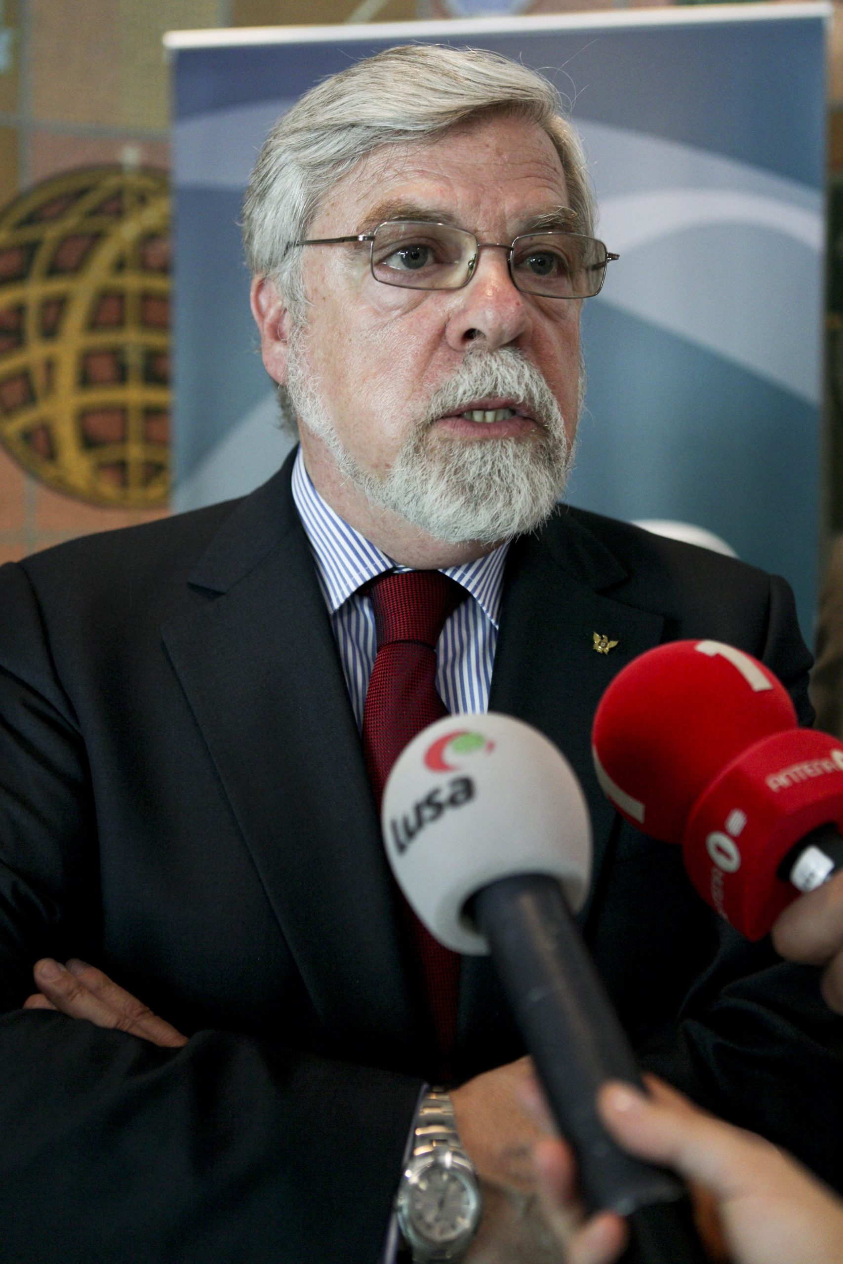 Duarte Caldeira defende uma equipa profissional em cada corpo de bombeiros voluntários