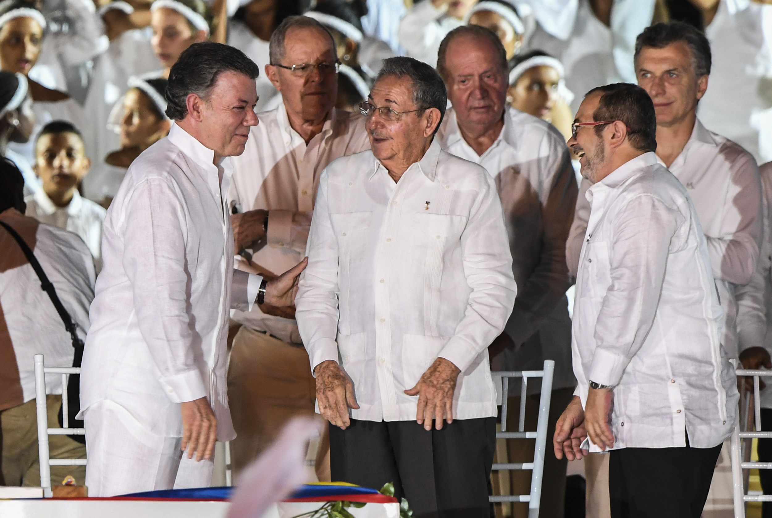 Colômbia troca “balas por votos”, mas a paz ainda só agora começou