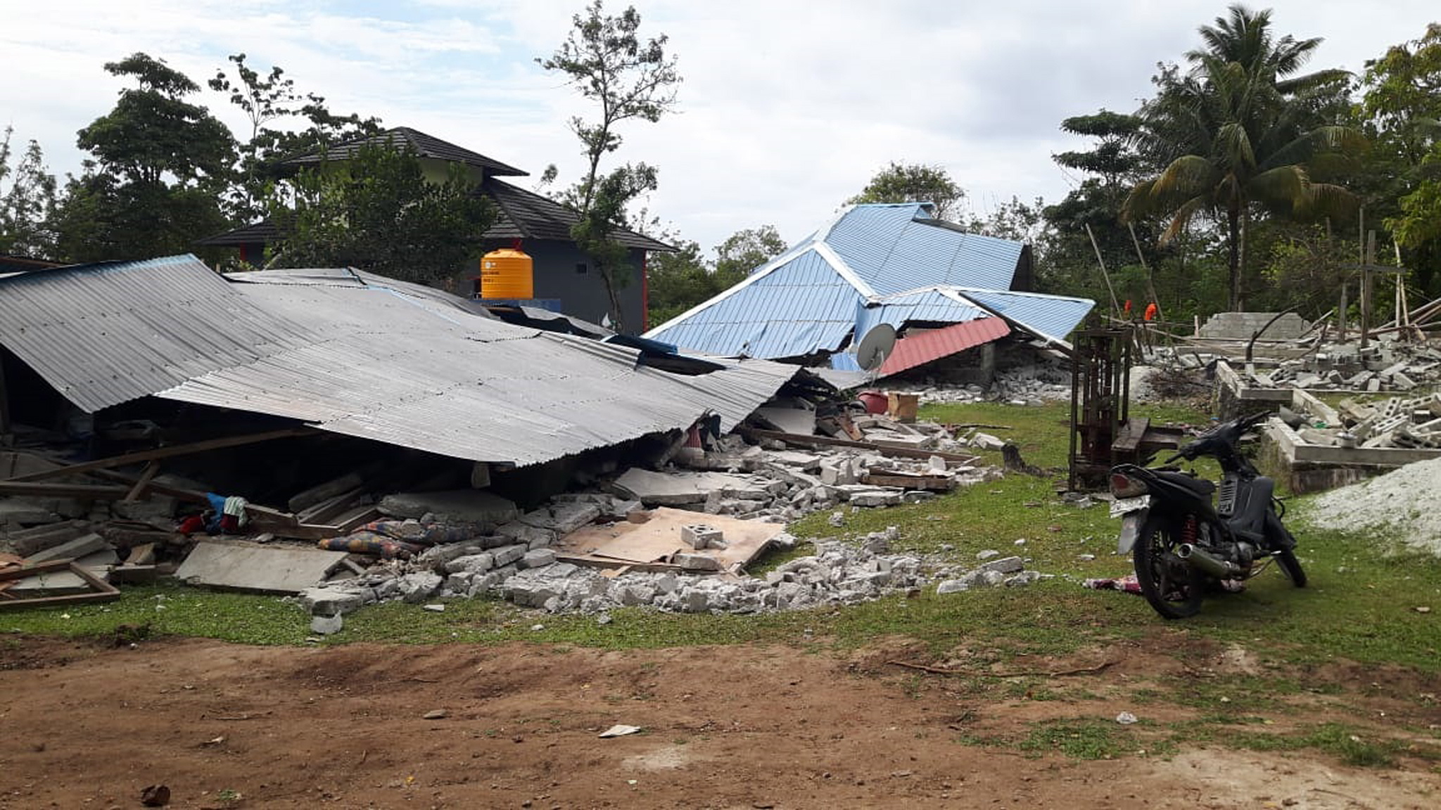 Indonésia. Novo balanço de sismo aponta para 30 mortos e mais de 150 feridos