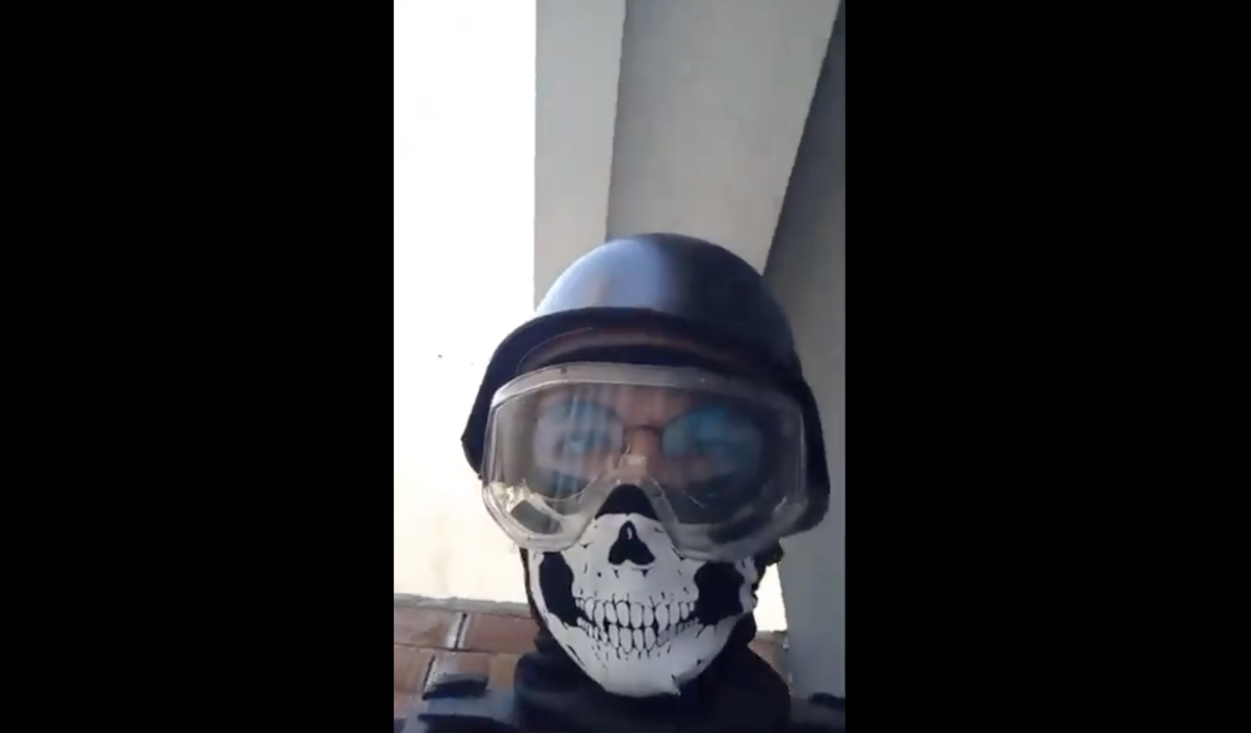 Jovem fere pelo menos cinco pessoas num ataque à faca numa mesquita na Turquia