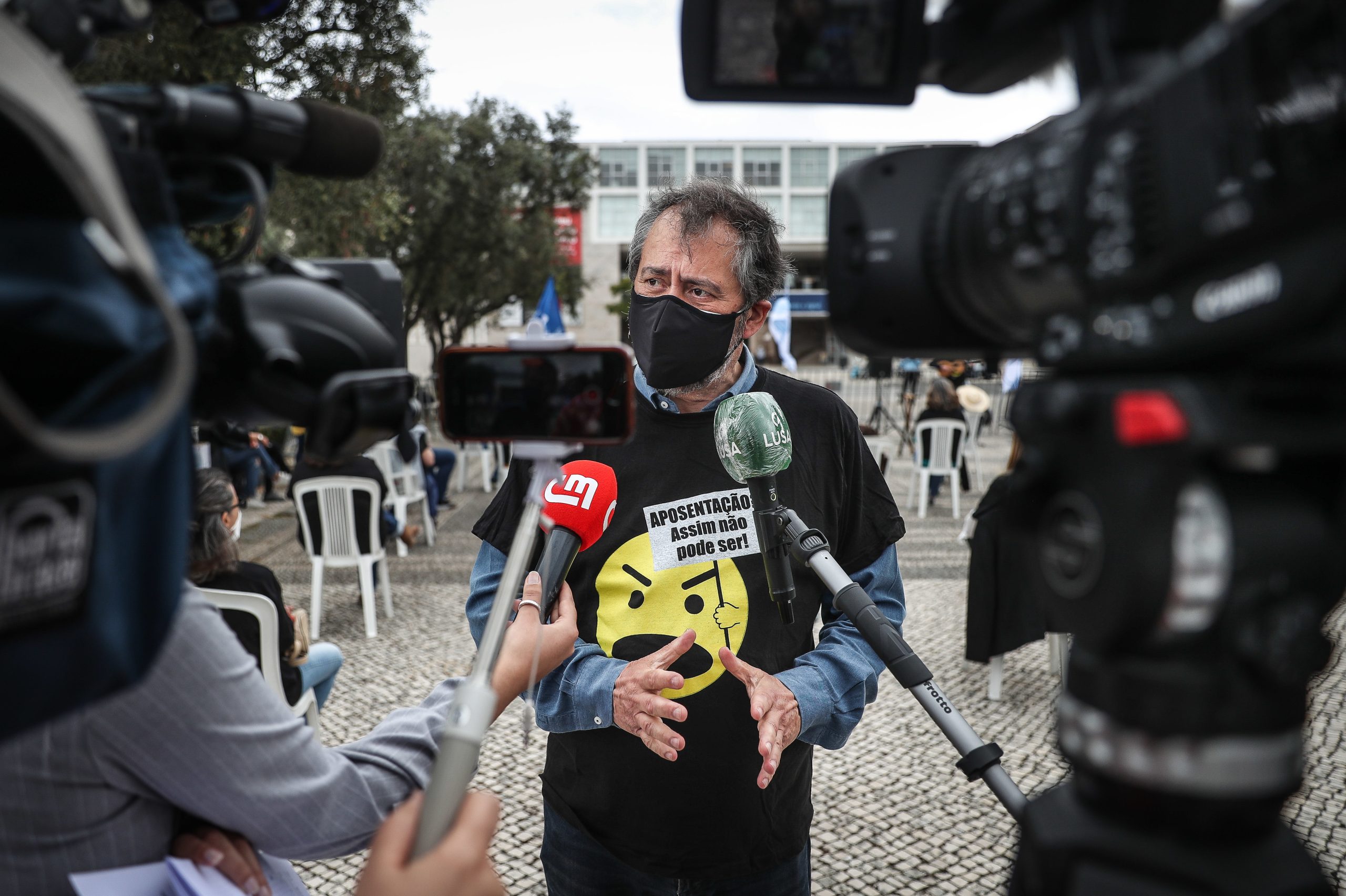 Professores manifestam-se contra “falta de transparência” das listas de candidatos à progressão