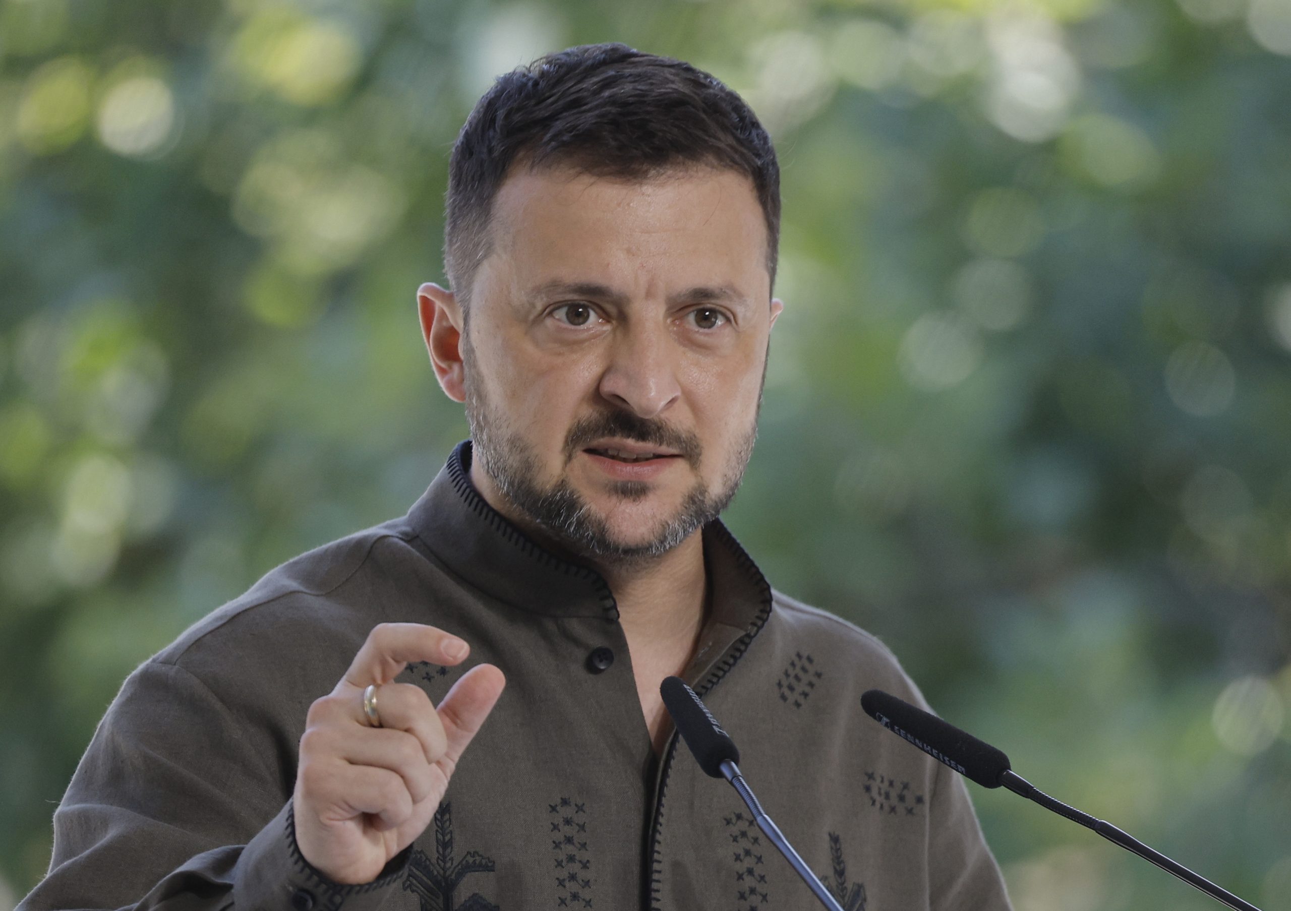 Zelensky reivindica “avanços” na região russa de Kursk