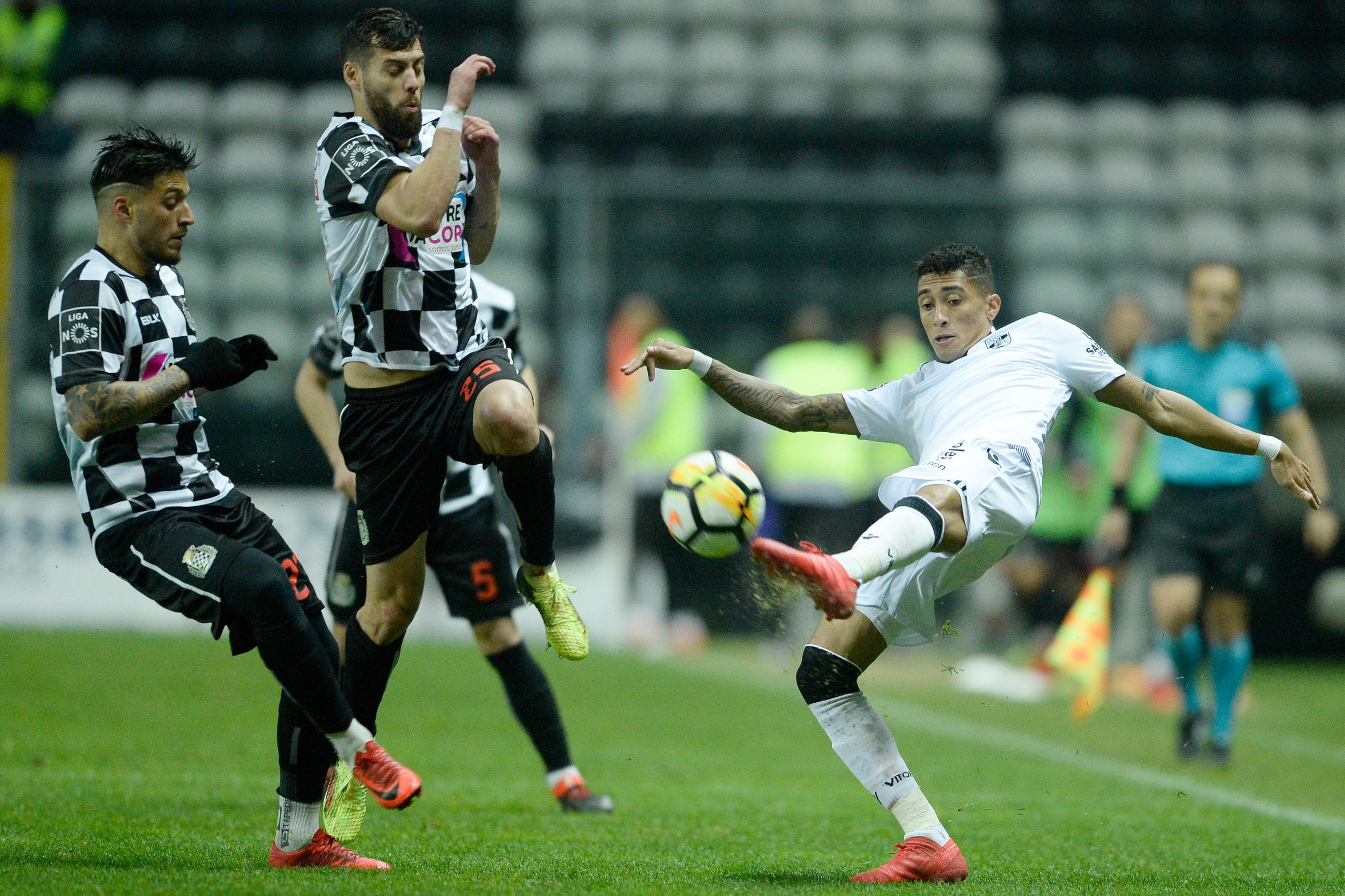 Boavista vence e sobe ao sexto lugar da I Liga