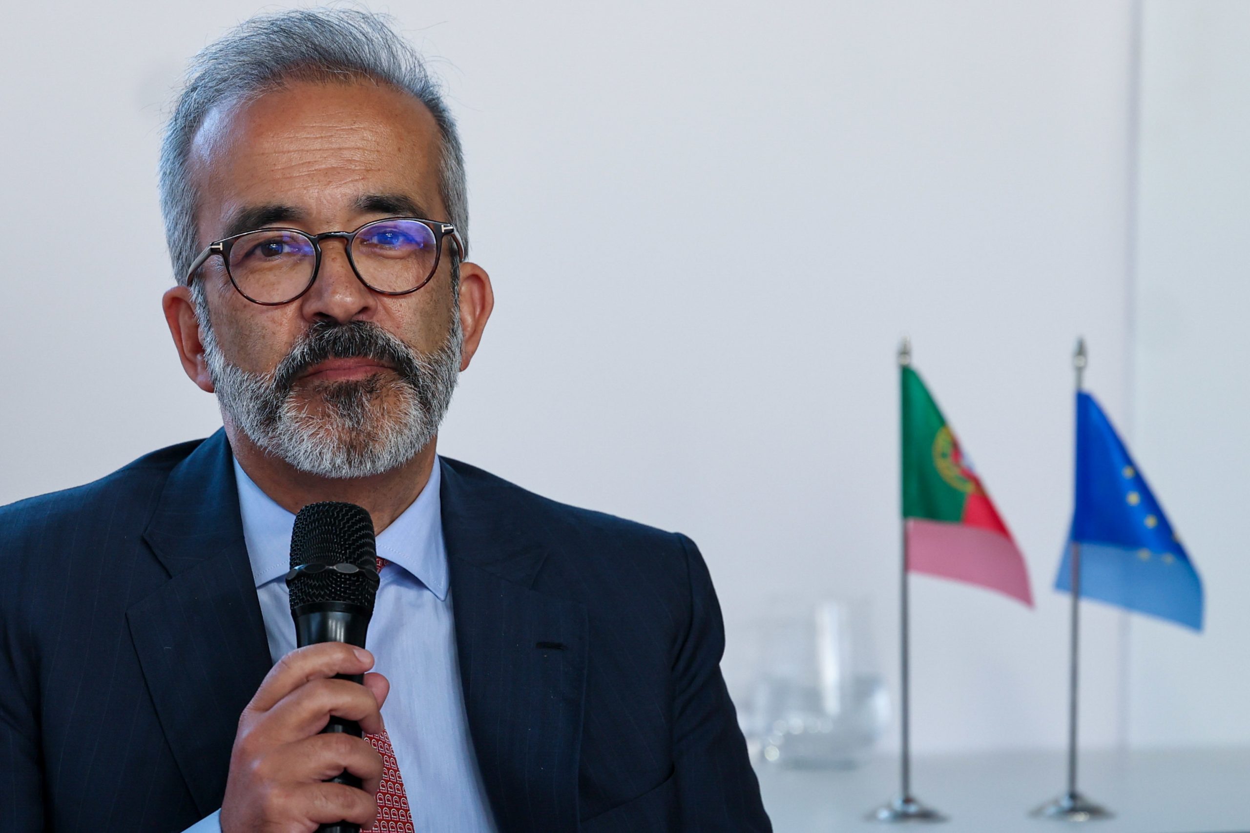Portugal só entra no Conselho de Paz se se restringir a Gaza, afirma Paulo Rangel