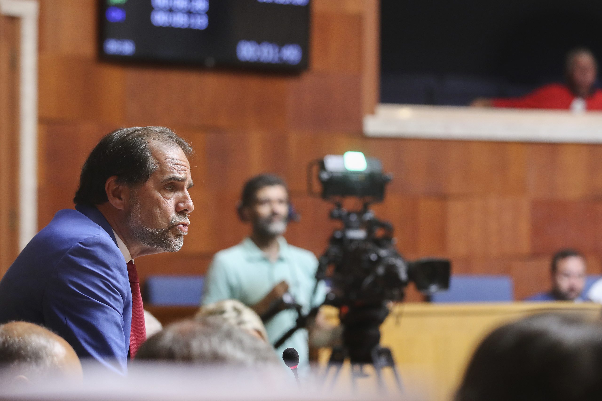 Albuquerque rejeita ter dado ao representante garantias de estabilidade