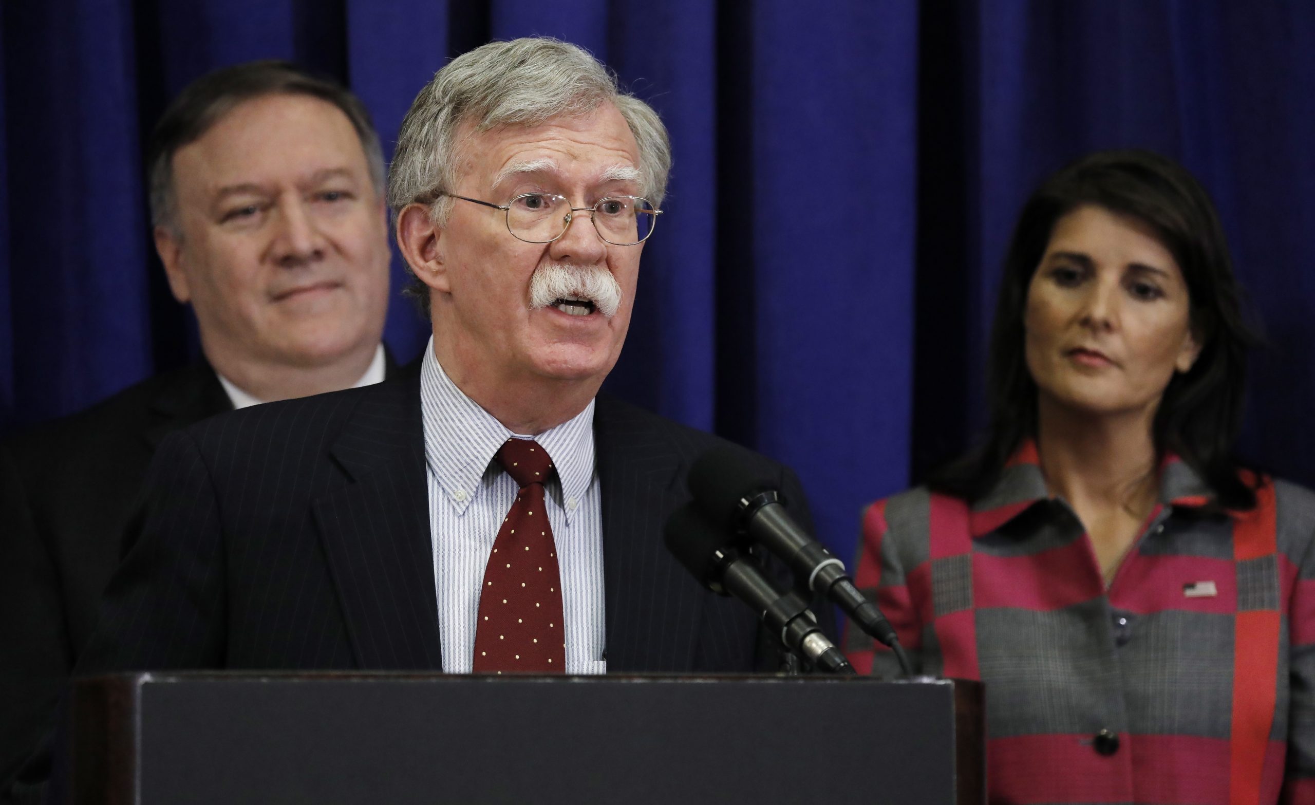 EUA avisam Irão que “pagará com o inferno” se prejudicar aliados ou norte-americanos