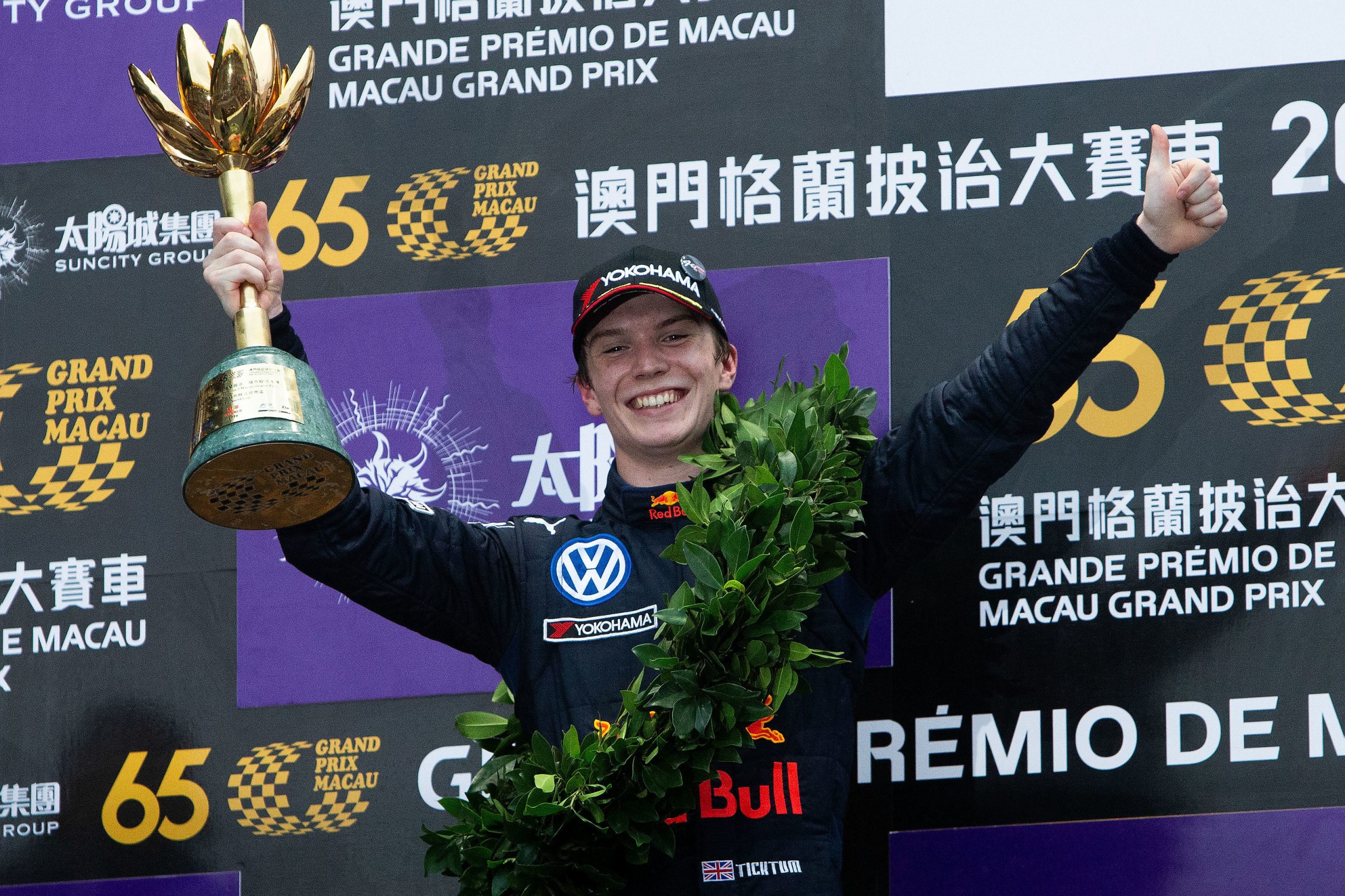 Daniel Ticktum vence F3 do GP Macau em corrida marcada por acidente aparatoso